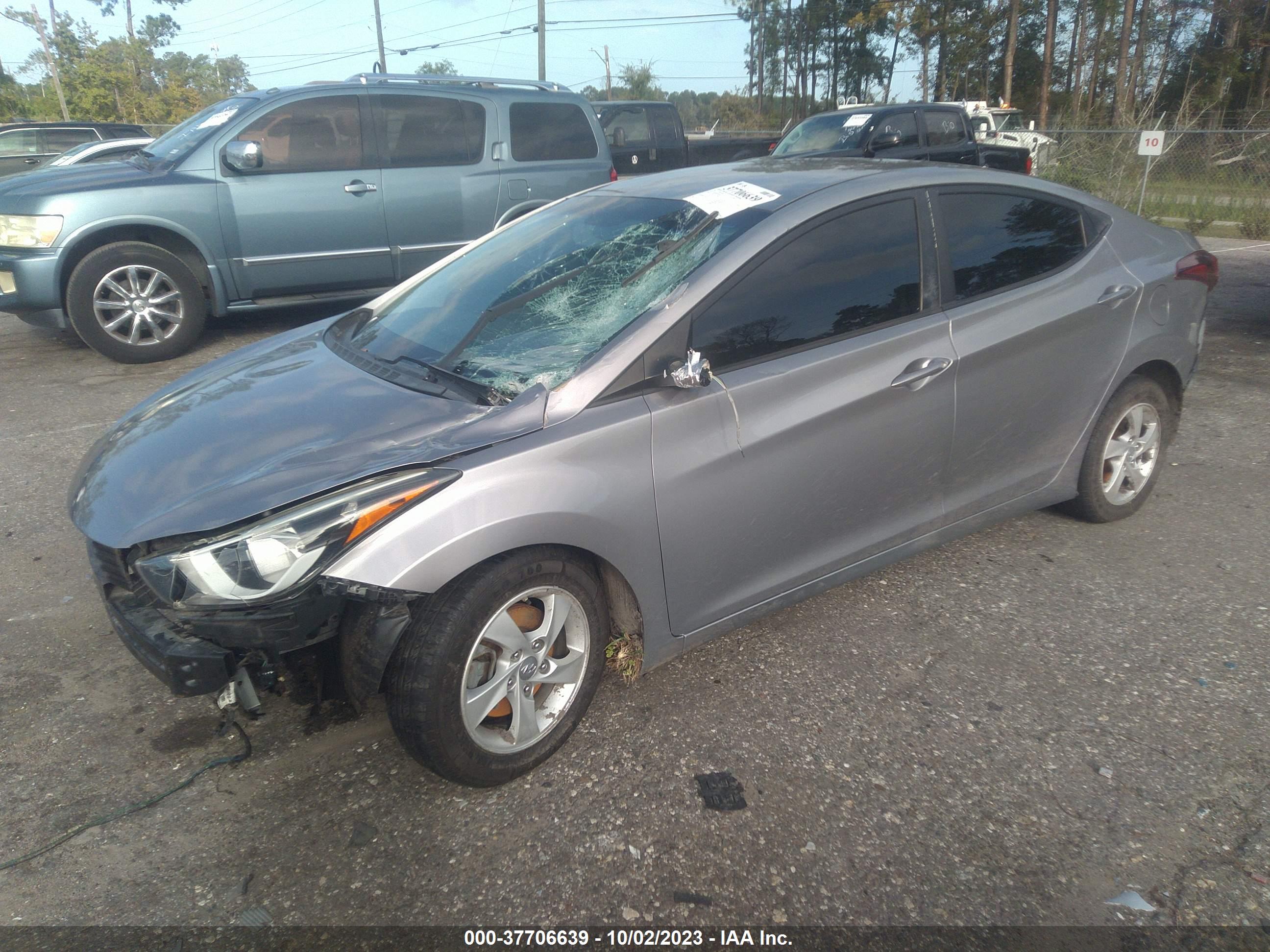 HYUNDAI ELANTRA image 2