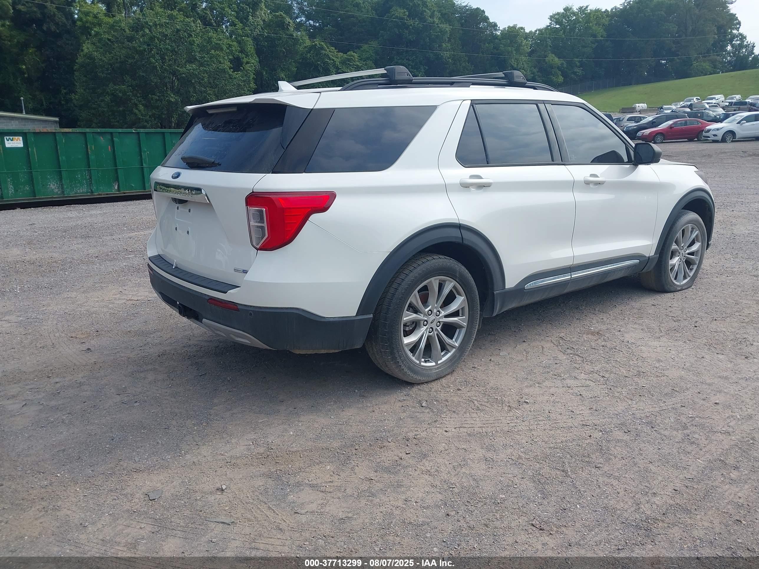 FORD EXPLORER image 4