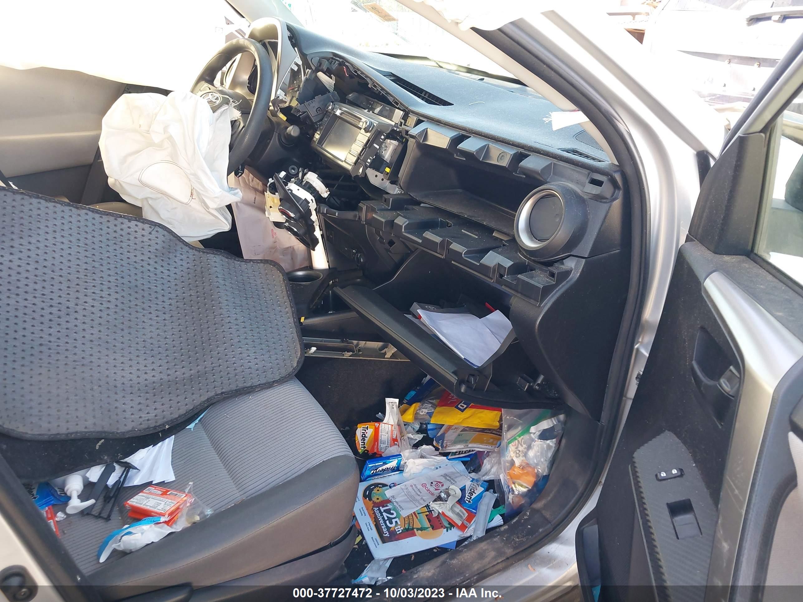 TOYOTA RAV4 image 5