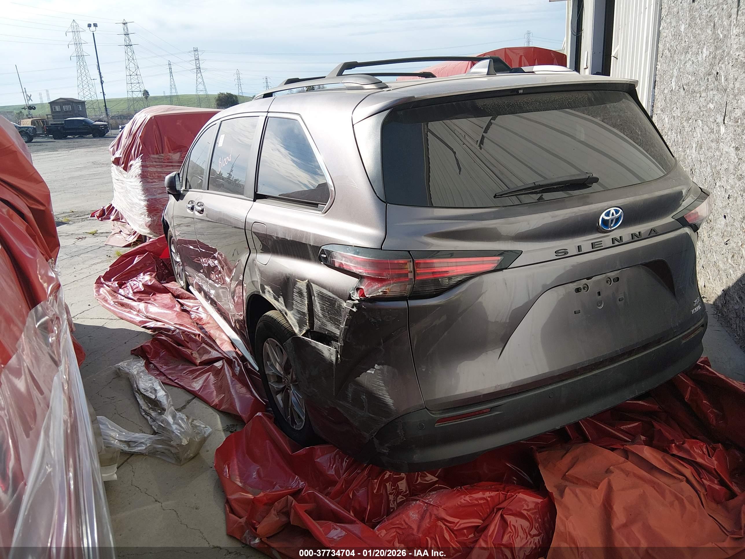 TOYOTA SIENNA image 3