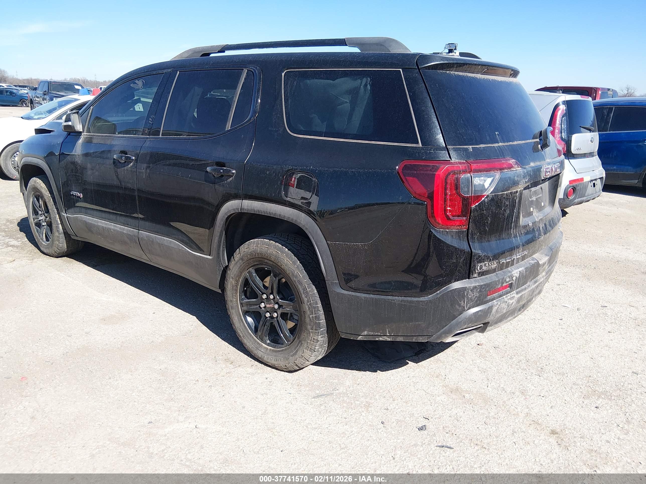 GMC ACADIA image 3