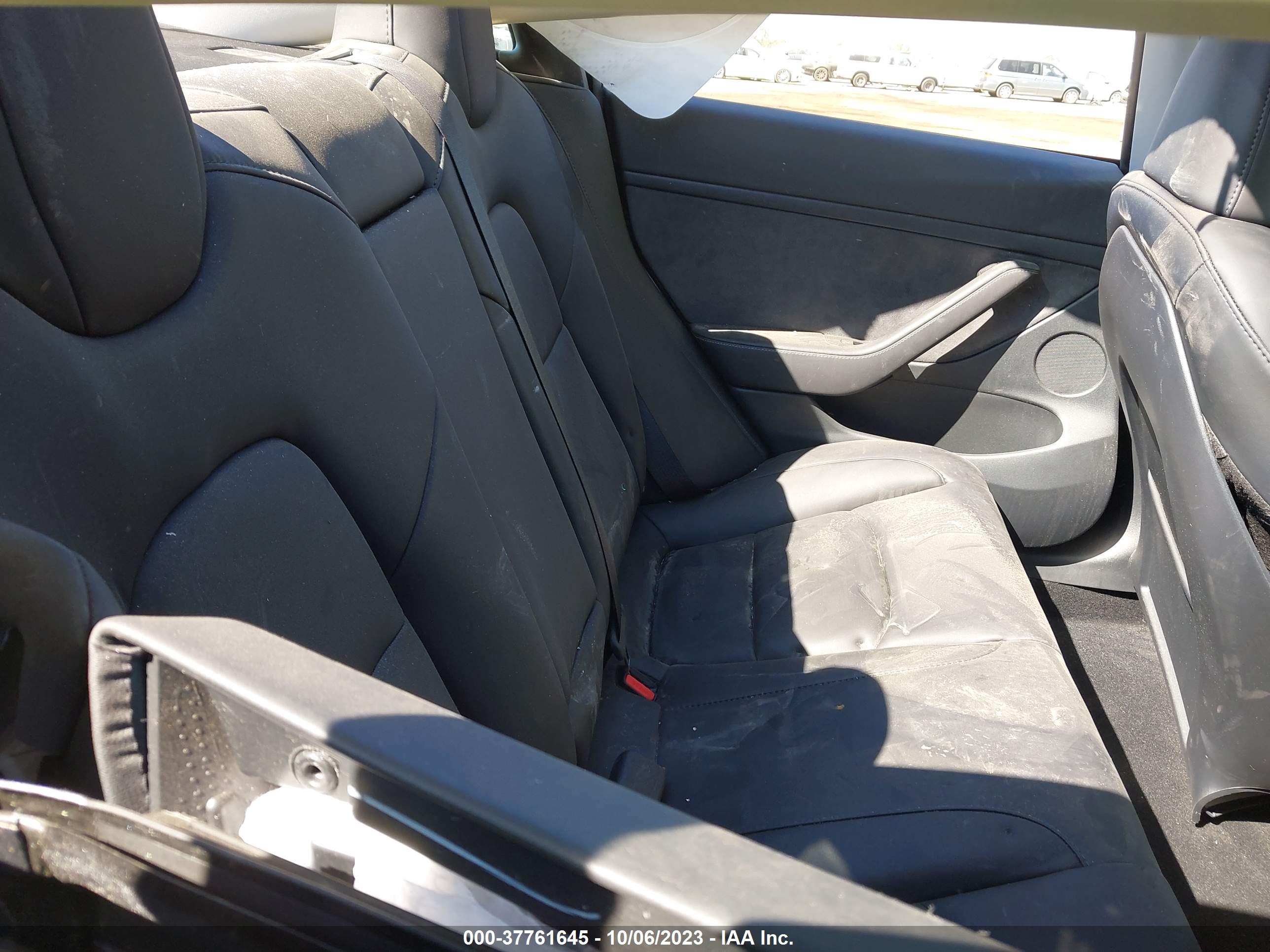 TESLA MODEL image 8