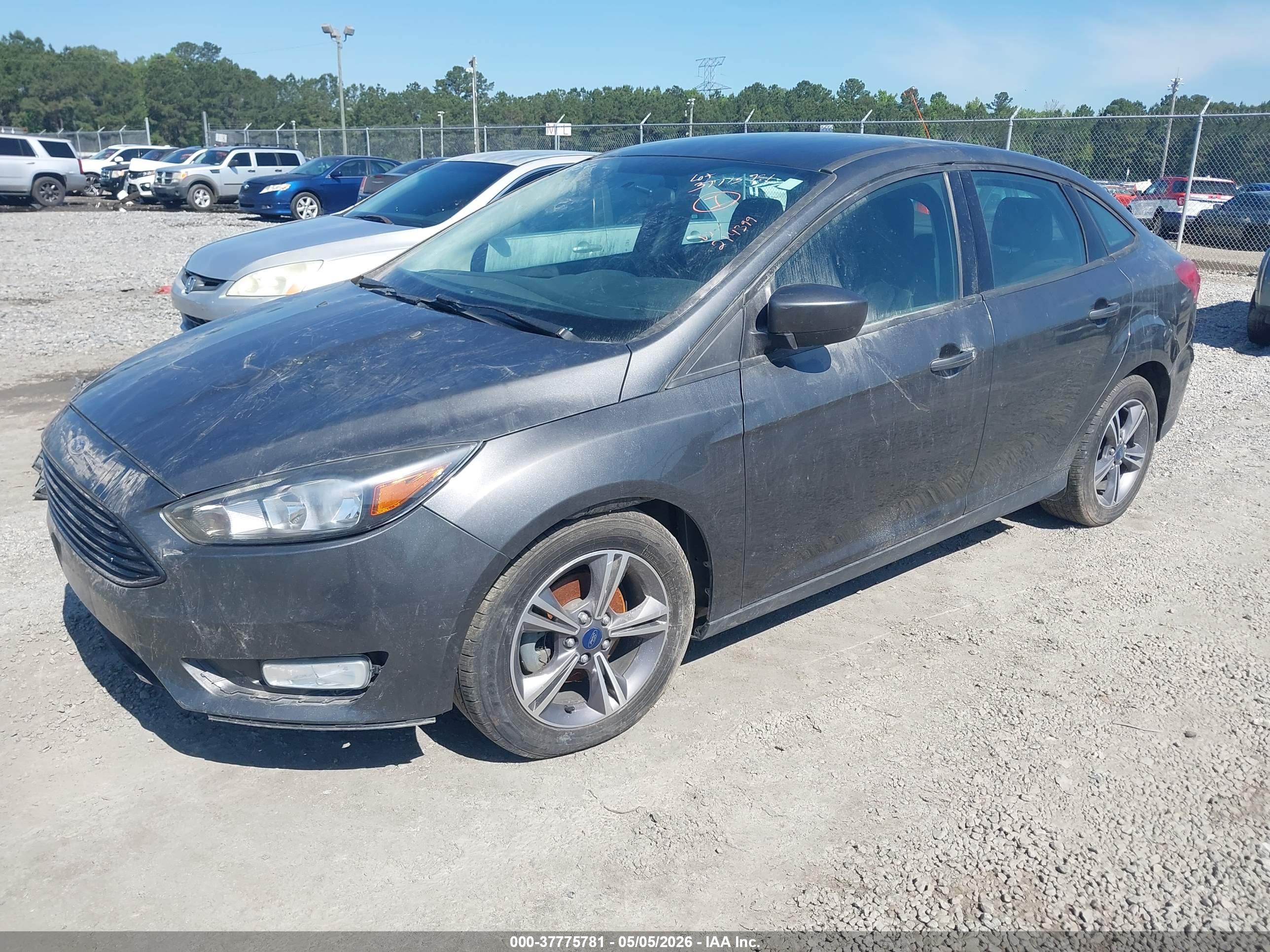 FORD FOCUS image 2