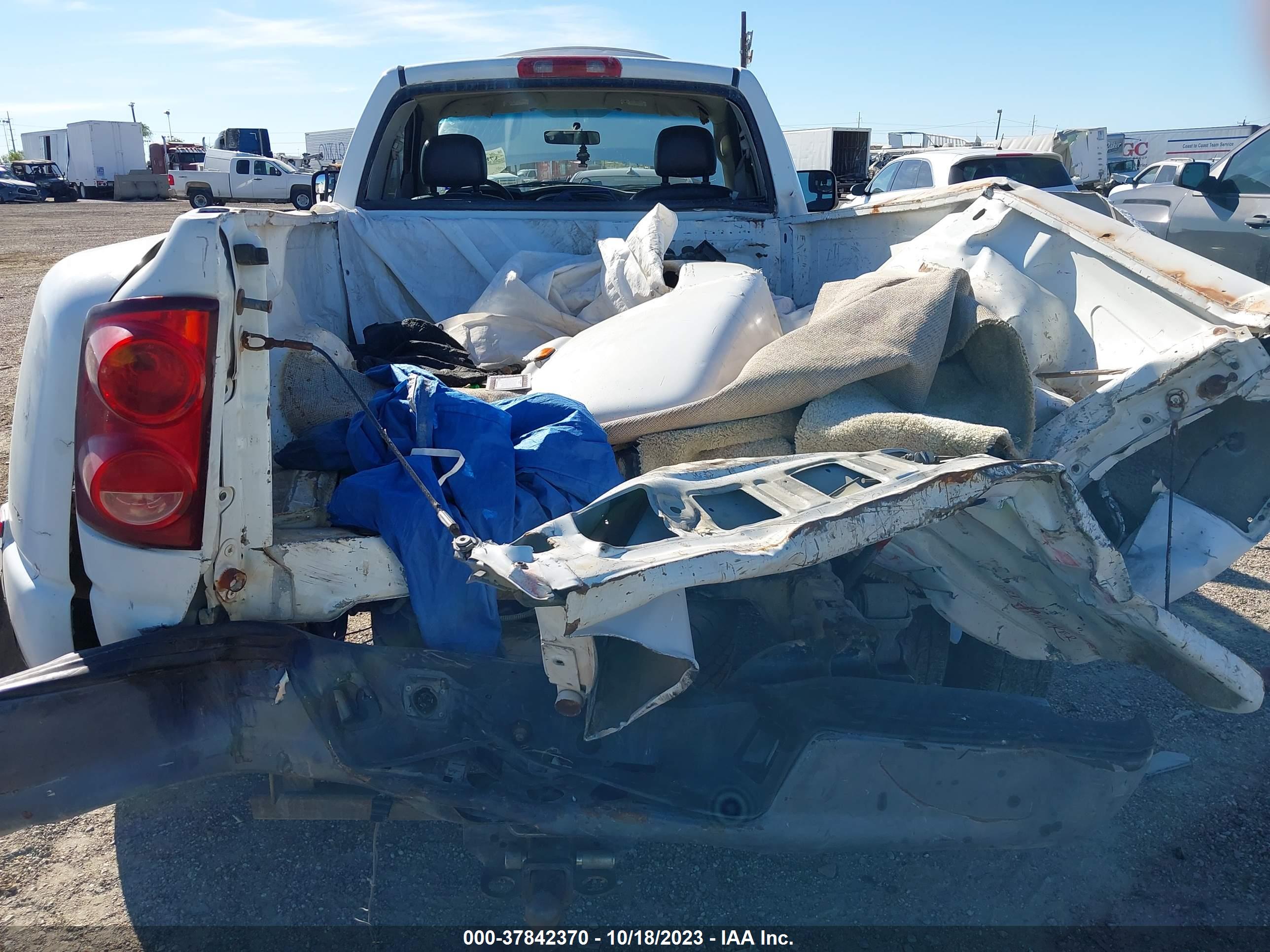 DODGE RAM image 6