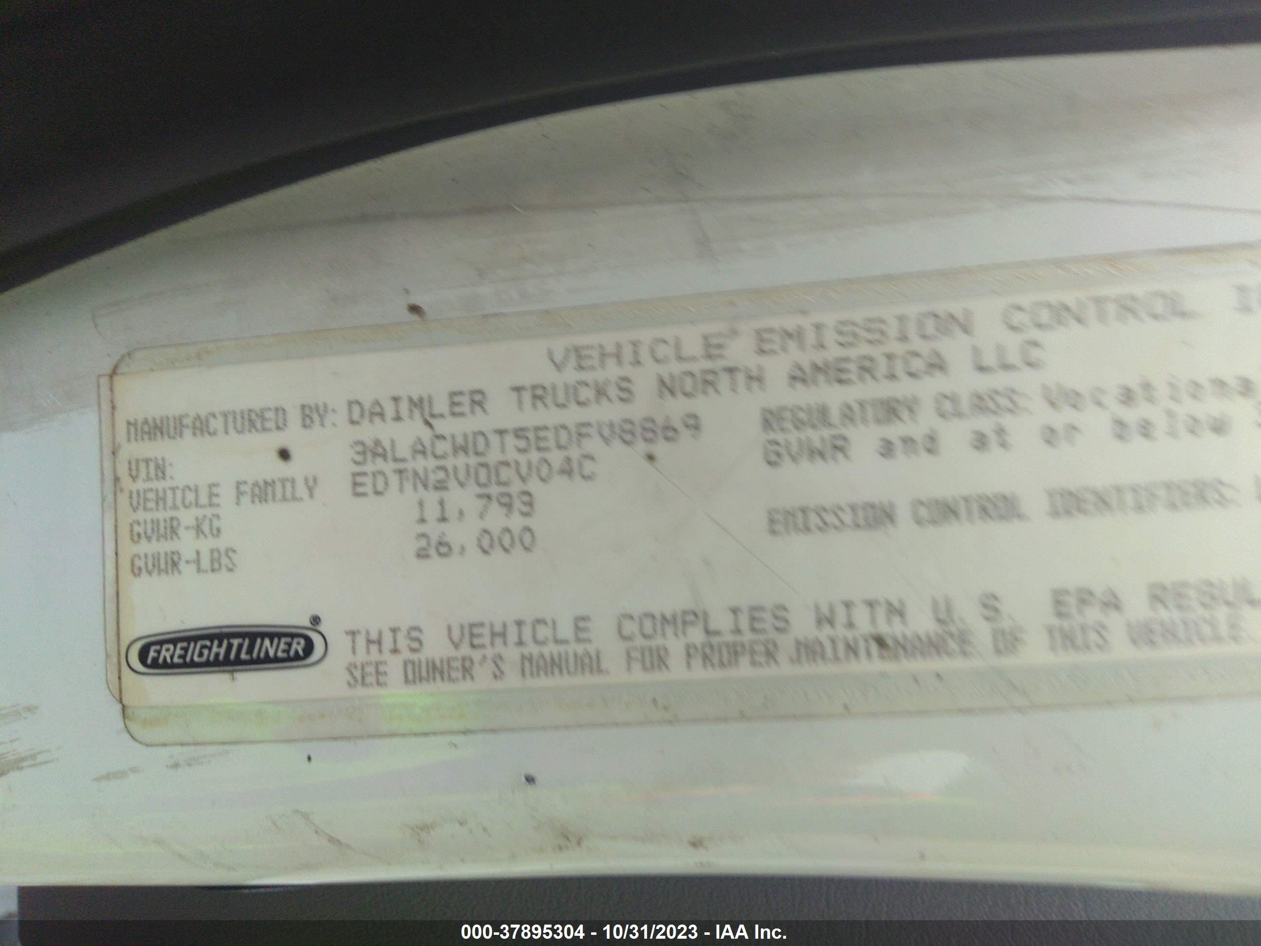 FREIGHTLINER M2 image 9