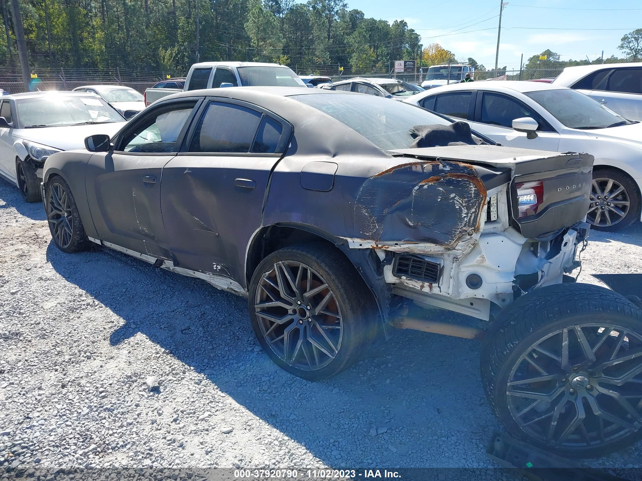 DODGE CHARGER image 3