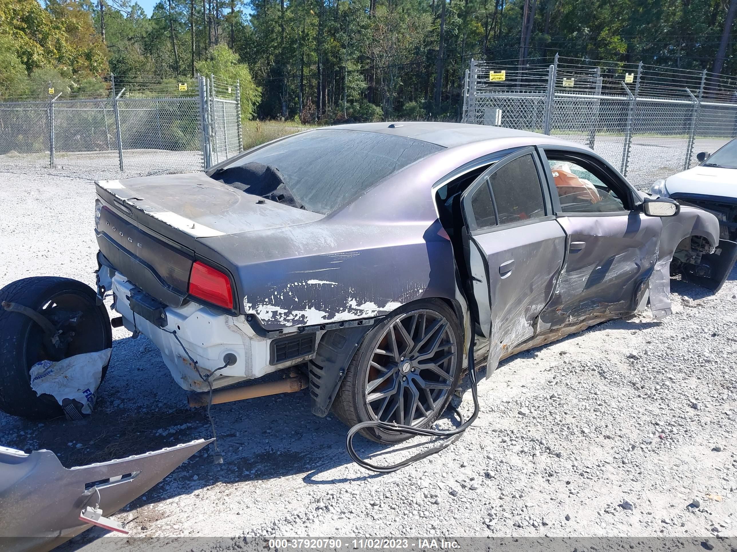 DODGE CHARGER image 4