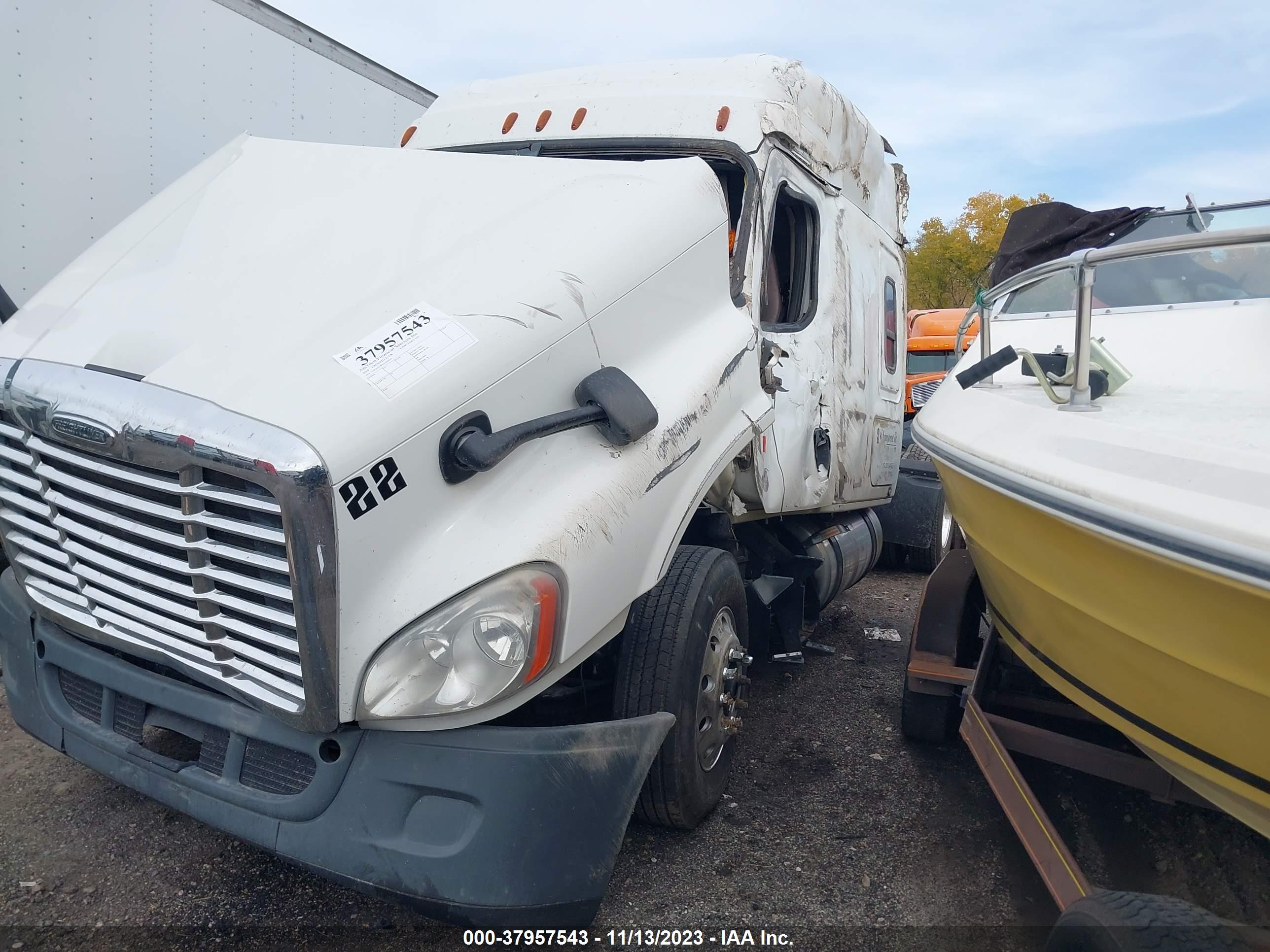 FREIGHTLINER CASCADIA image 2
