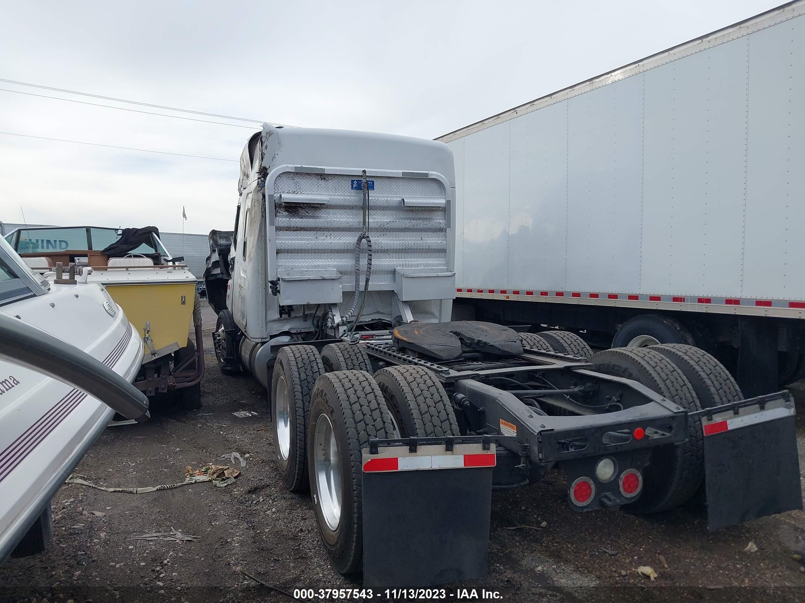FREIGHTLINER CASCADIA image 3