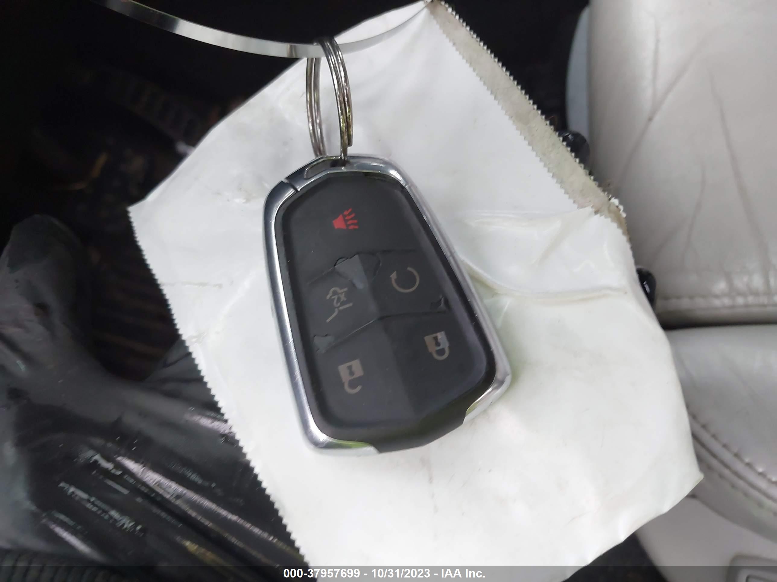 CADILLAC SRX image 11