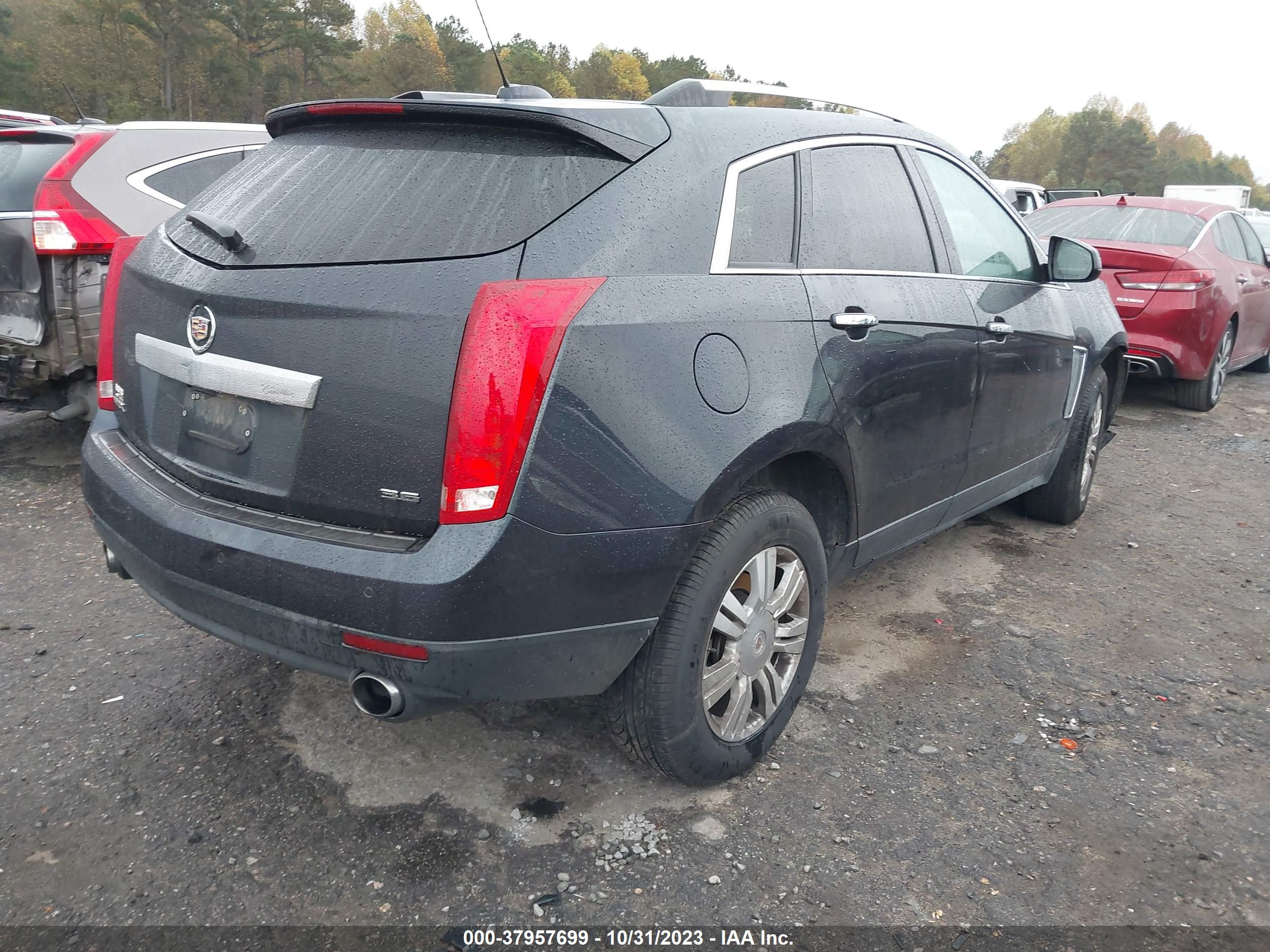 CADILLAC SRX image 4