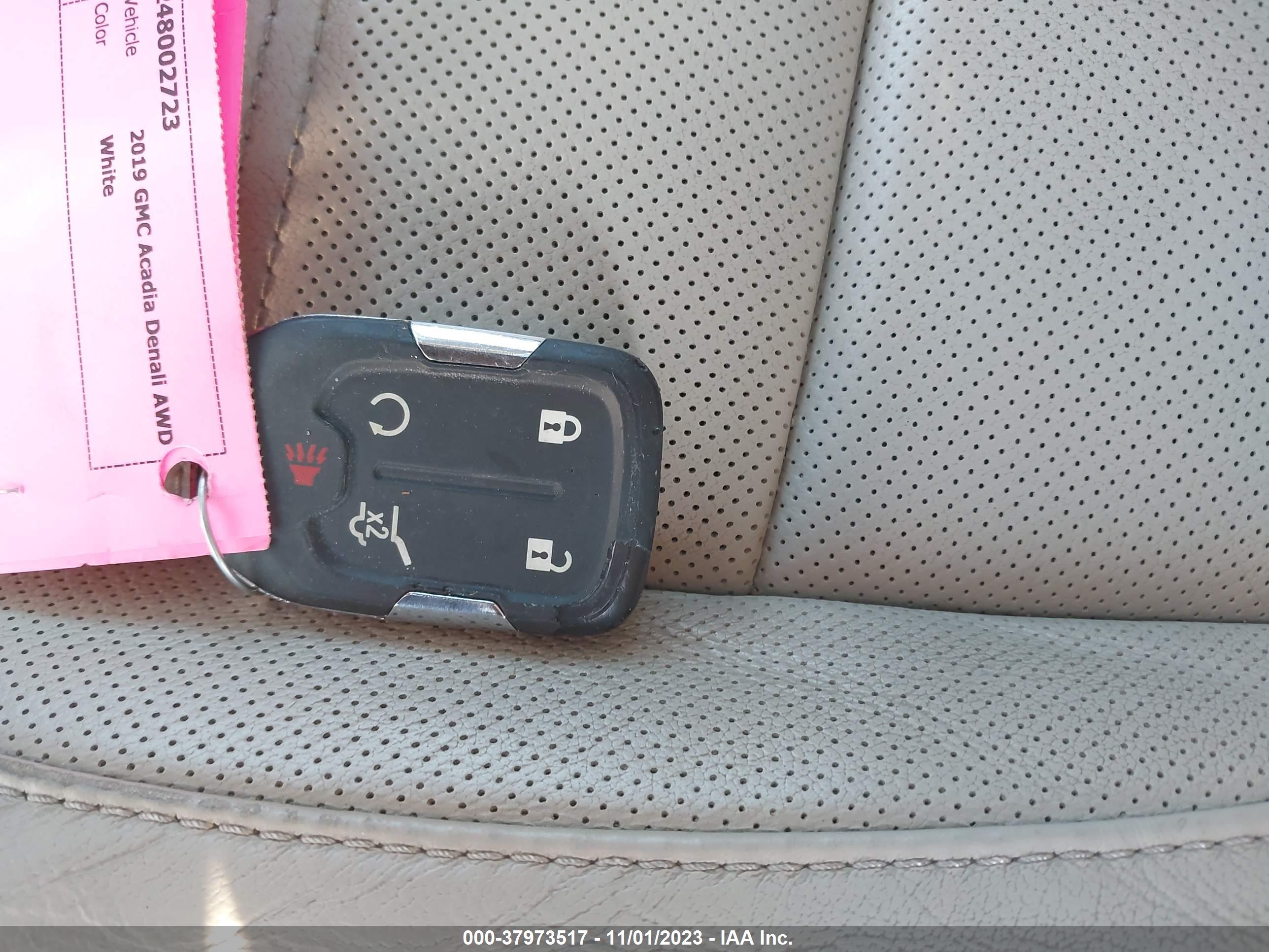 GMC ACADIA image 11