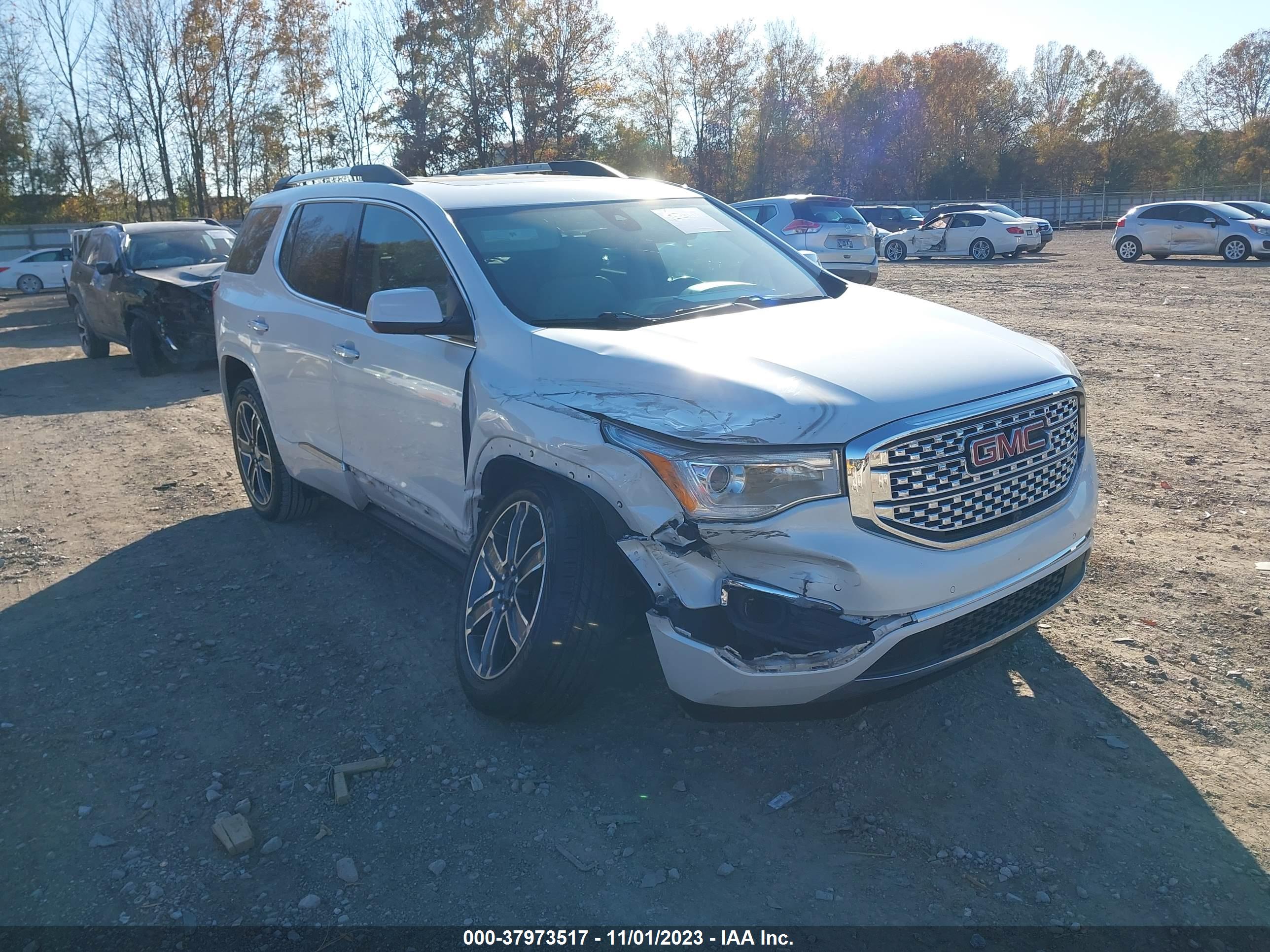 GMC ACADIA image 6