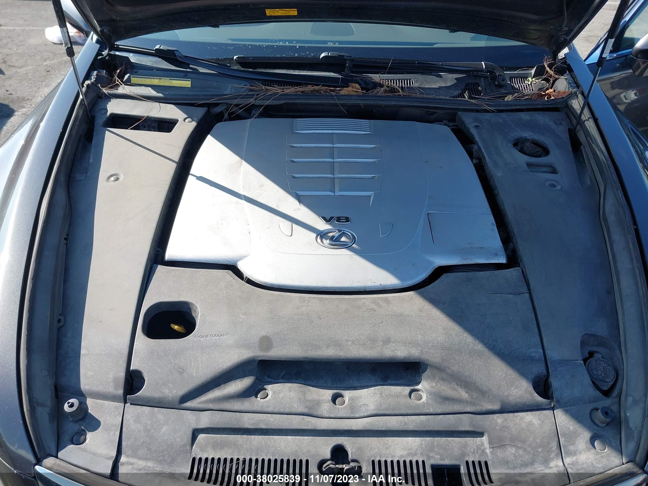 LEXUS LS image 10
