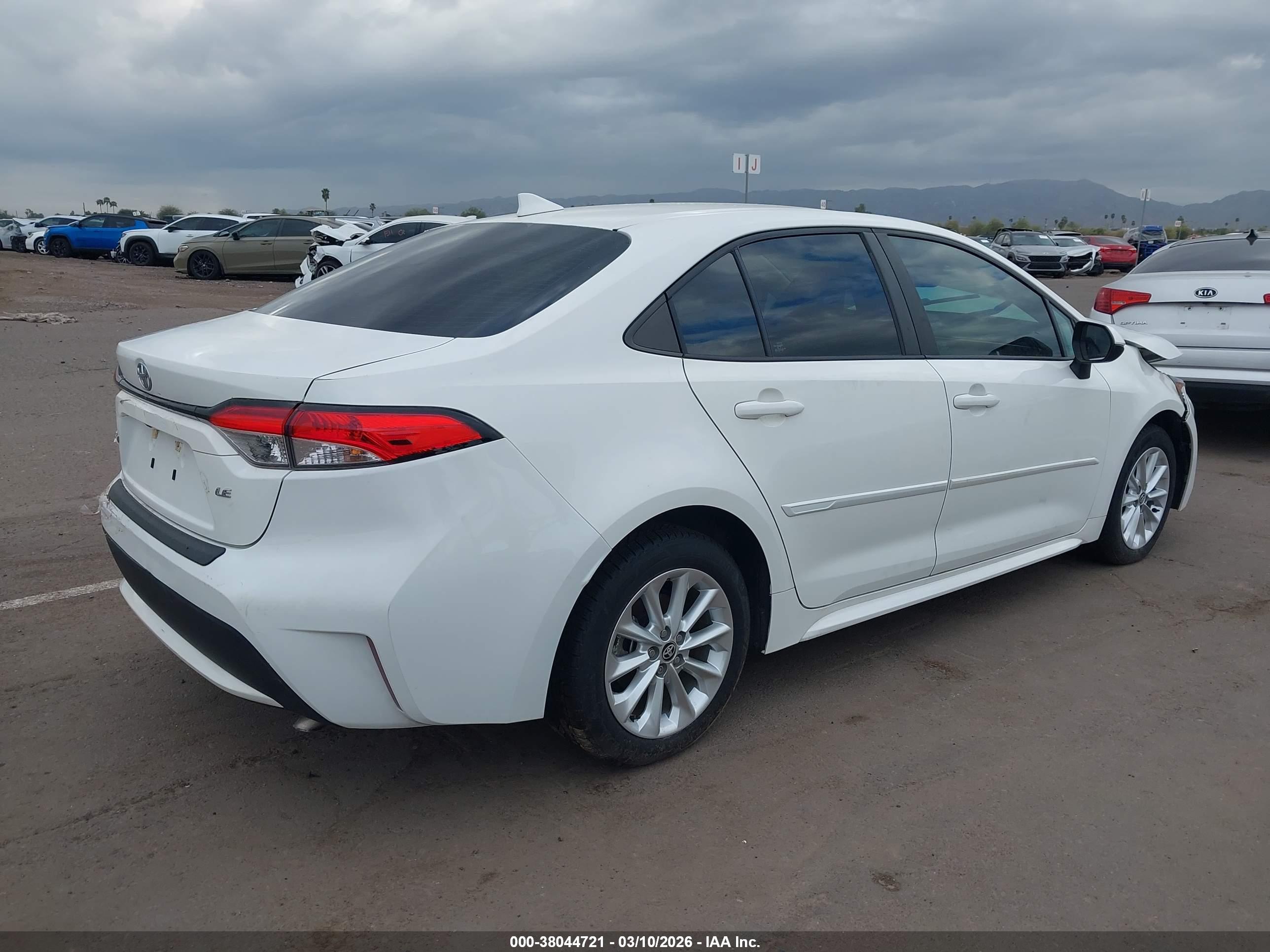 TOYOTA COROLLA image 4