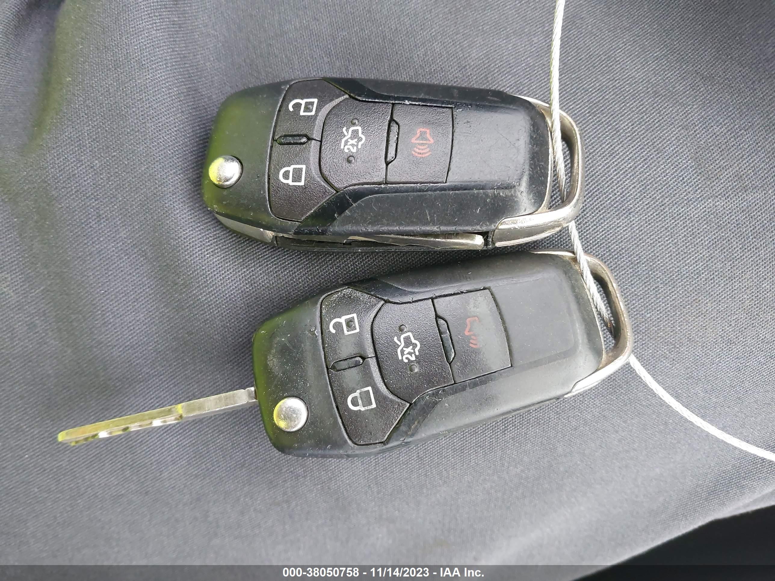FORD FUSION image 11