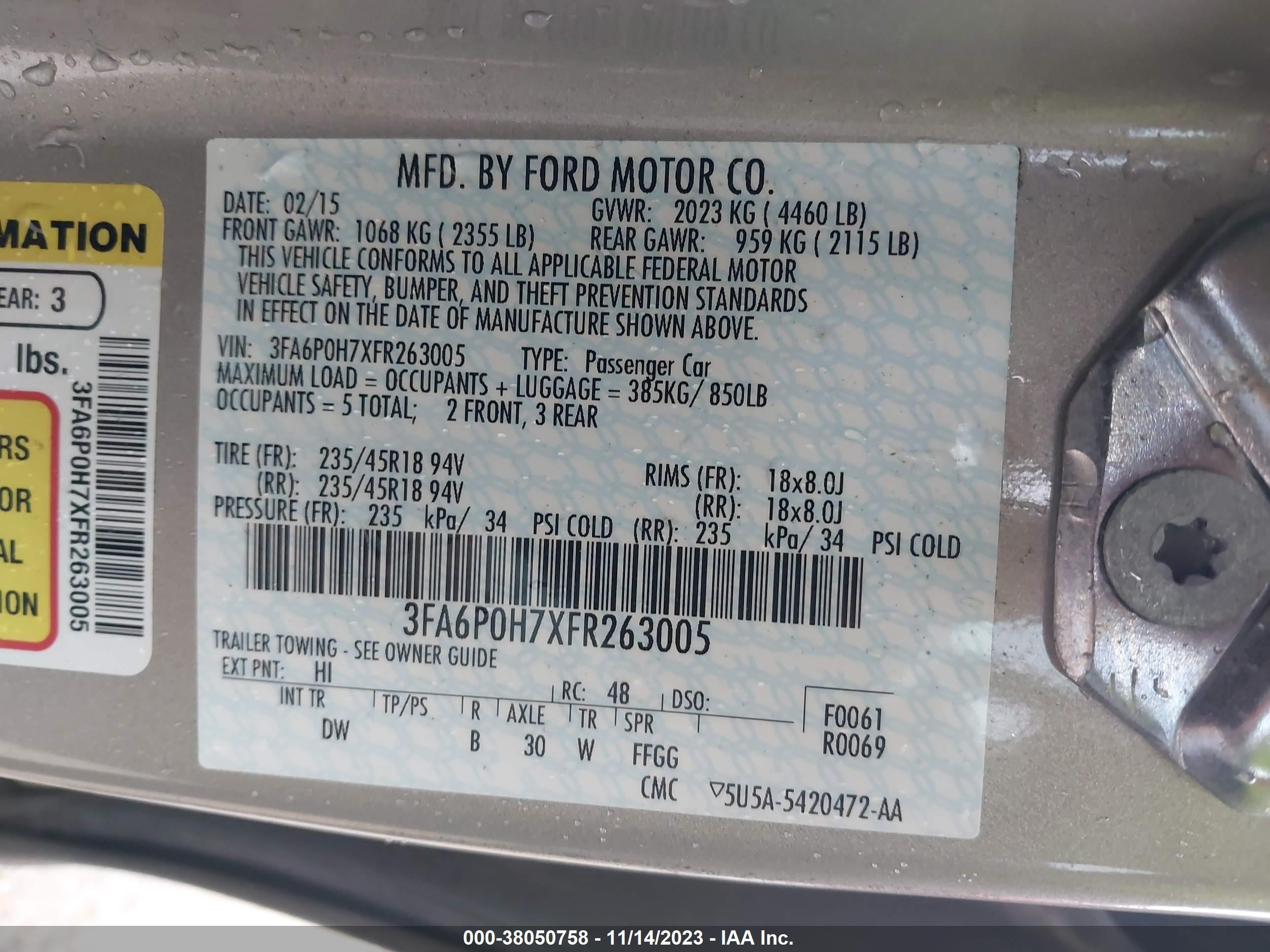 FORD FUSION image 9