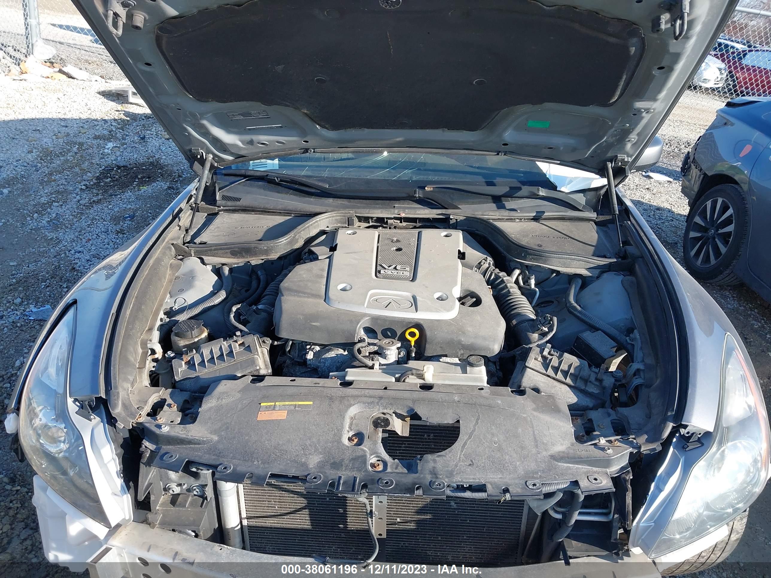 INFINITI Q60 image 10