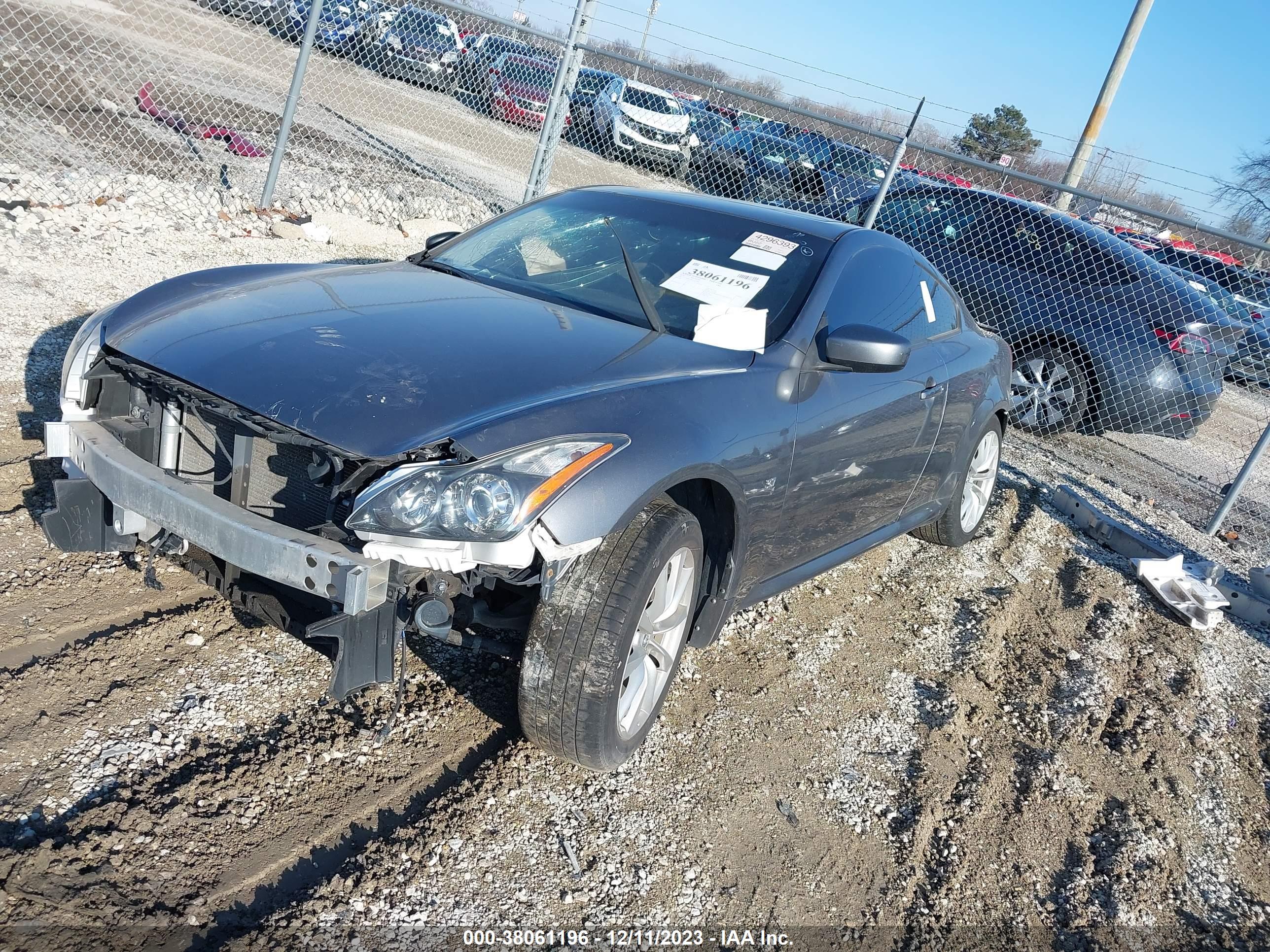 INFINITI Q60 image 2