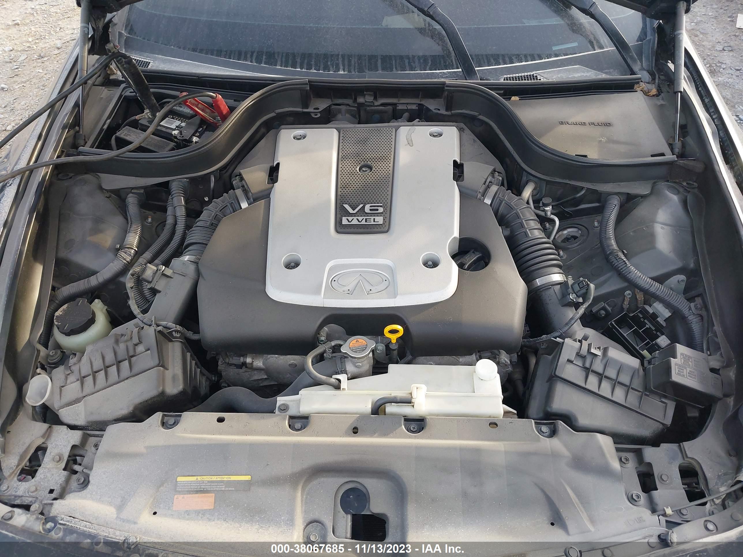 INFINITI Q40 image 10