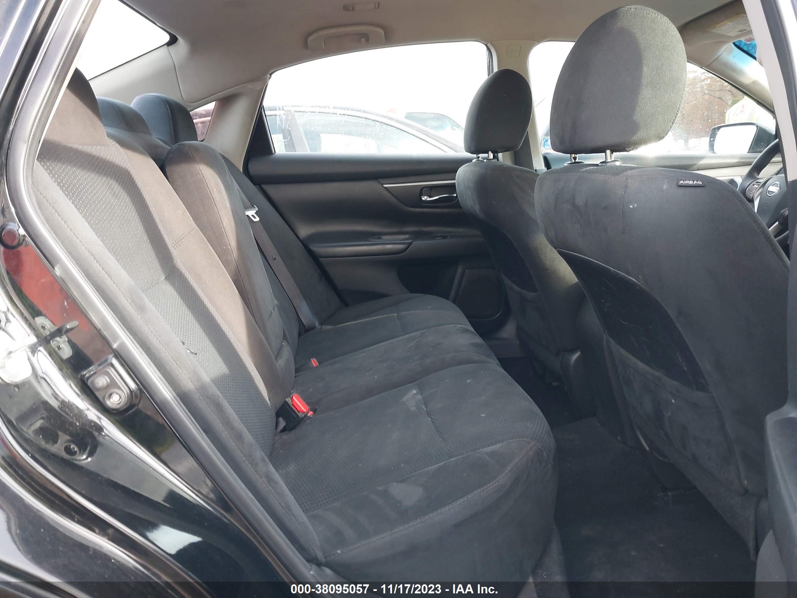 NISSAN ALTIMA image 8