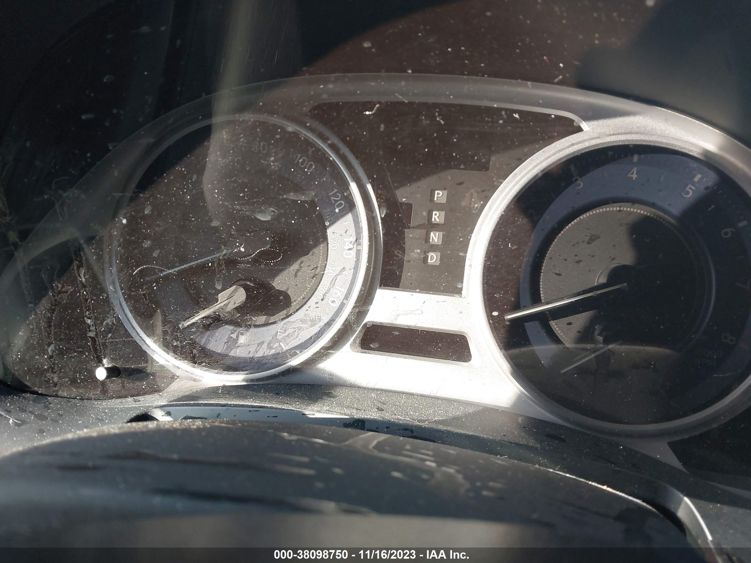 LEXUS IS image 7