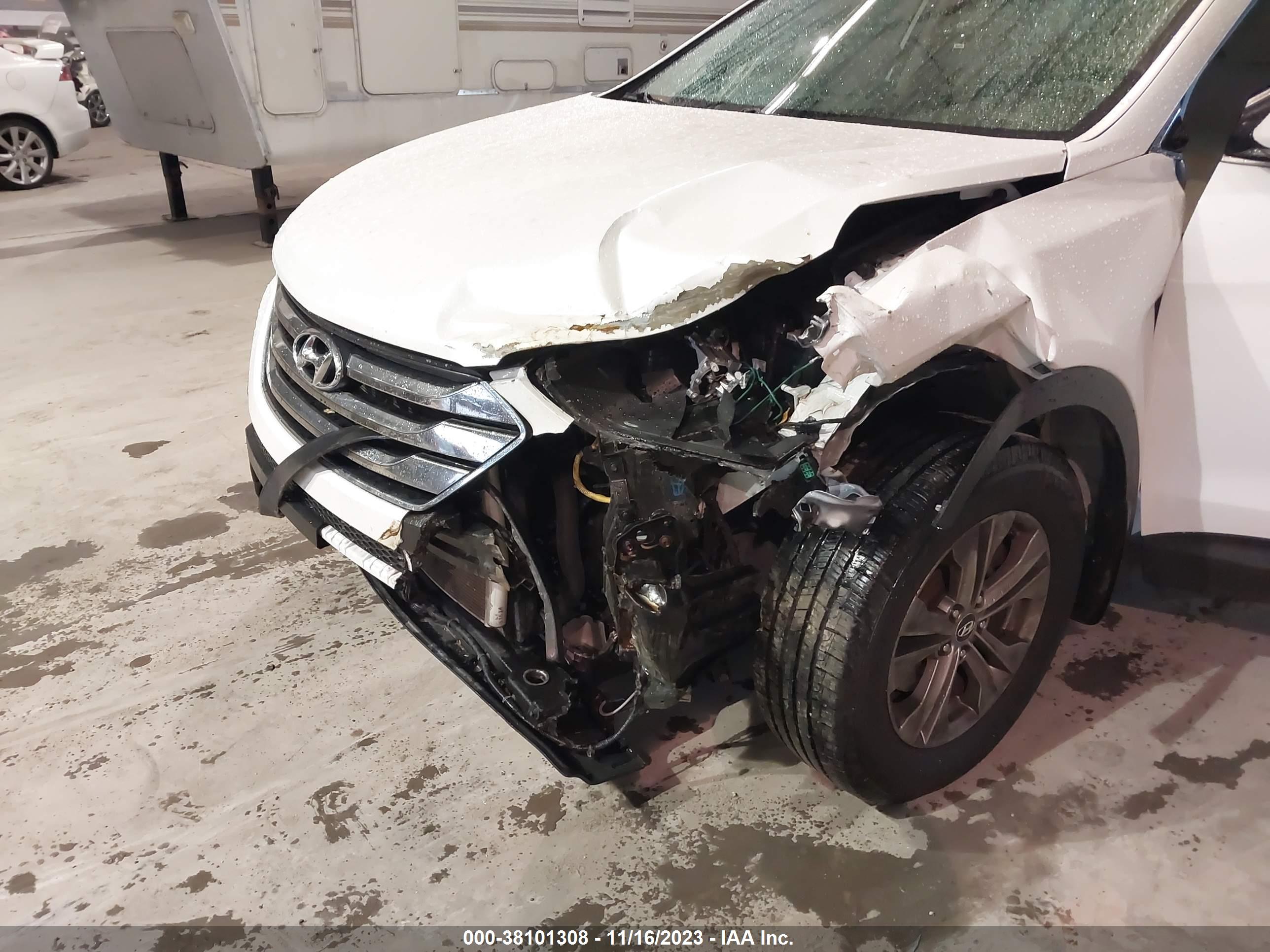 HYUNDAI SANTA image 6
