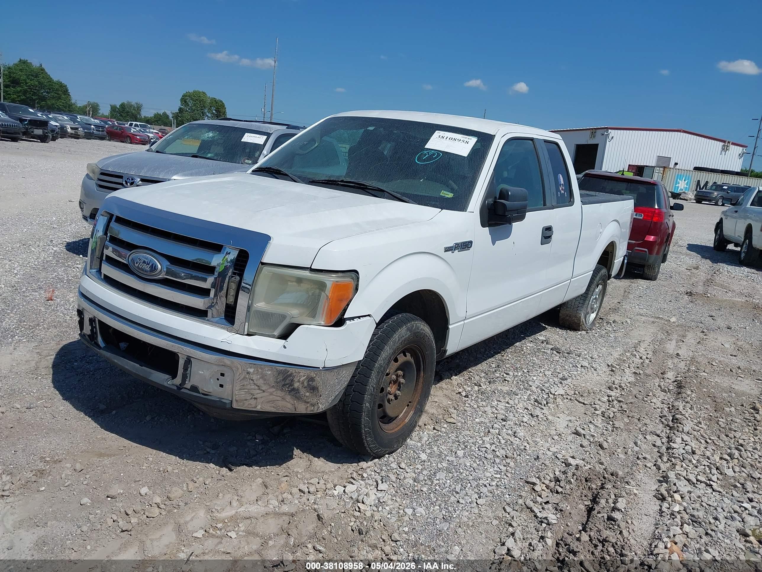 FORD F-150 image 2