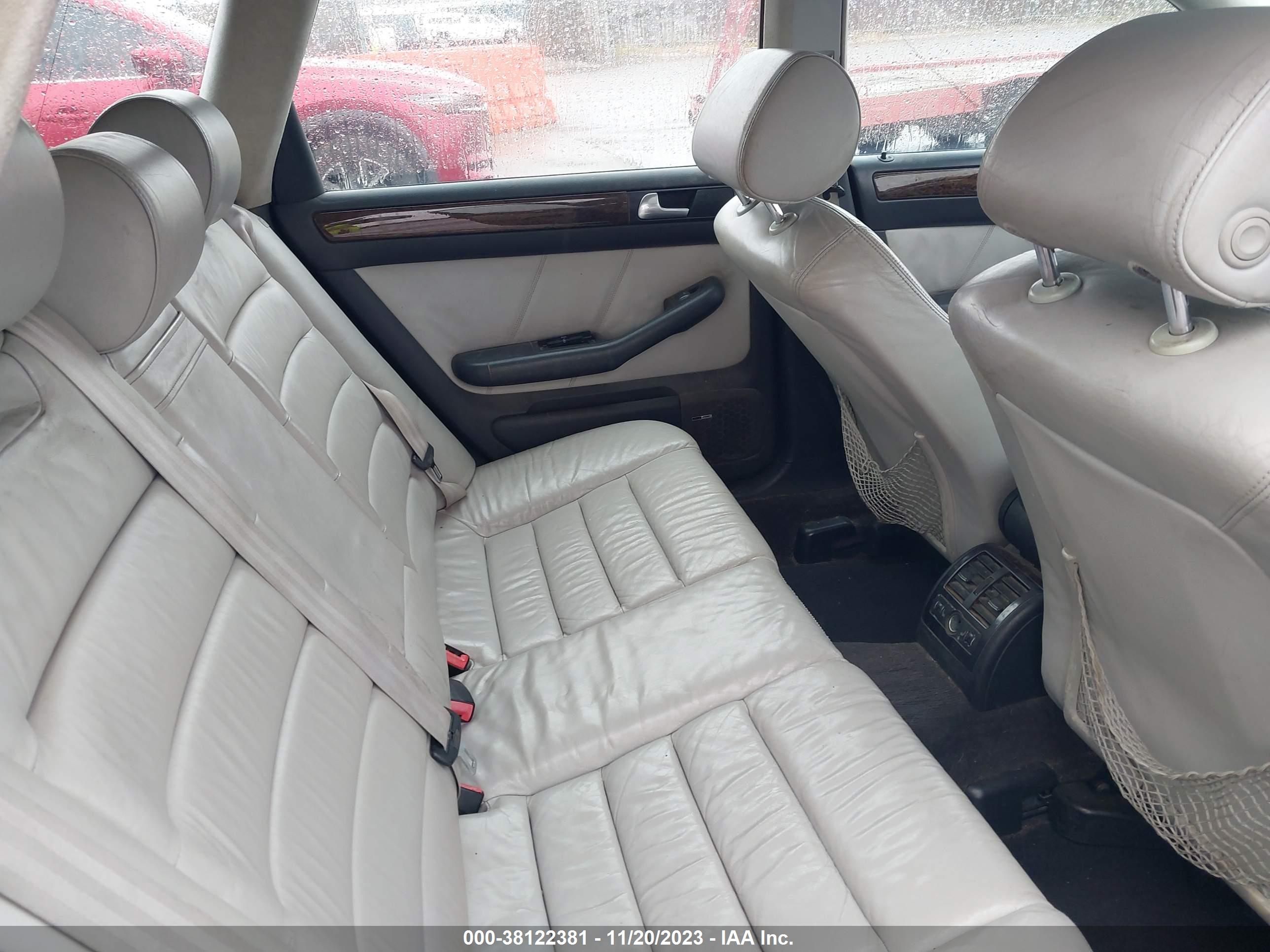 AUDI S6 image 8