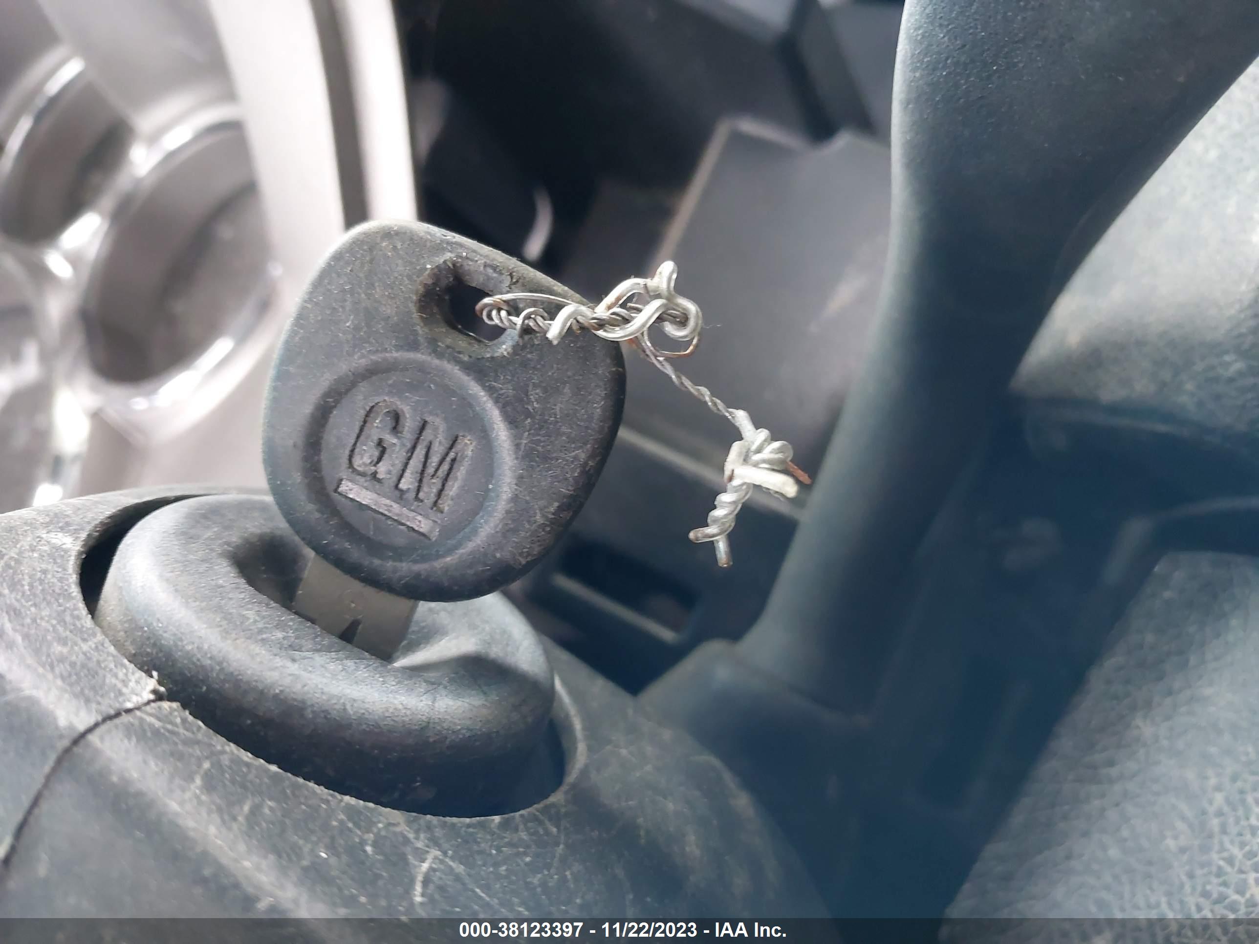 CHEVROLET SILVERADO image 11