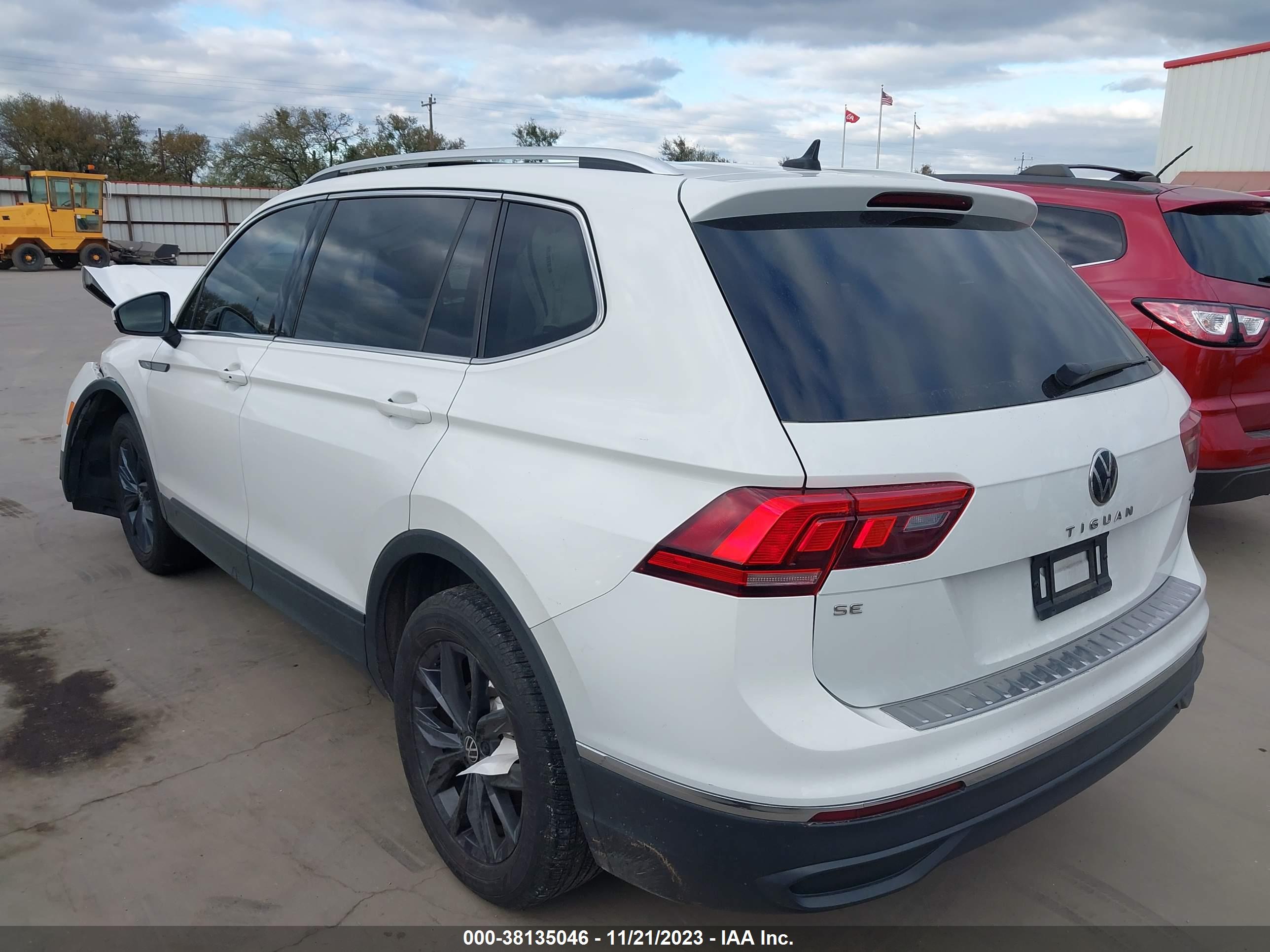 VOLKSWAGEN TIGUAN image 3