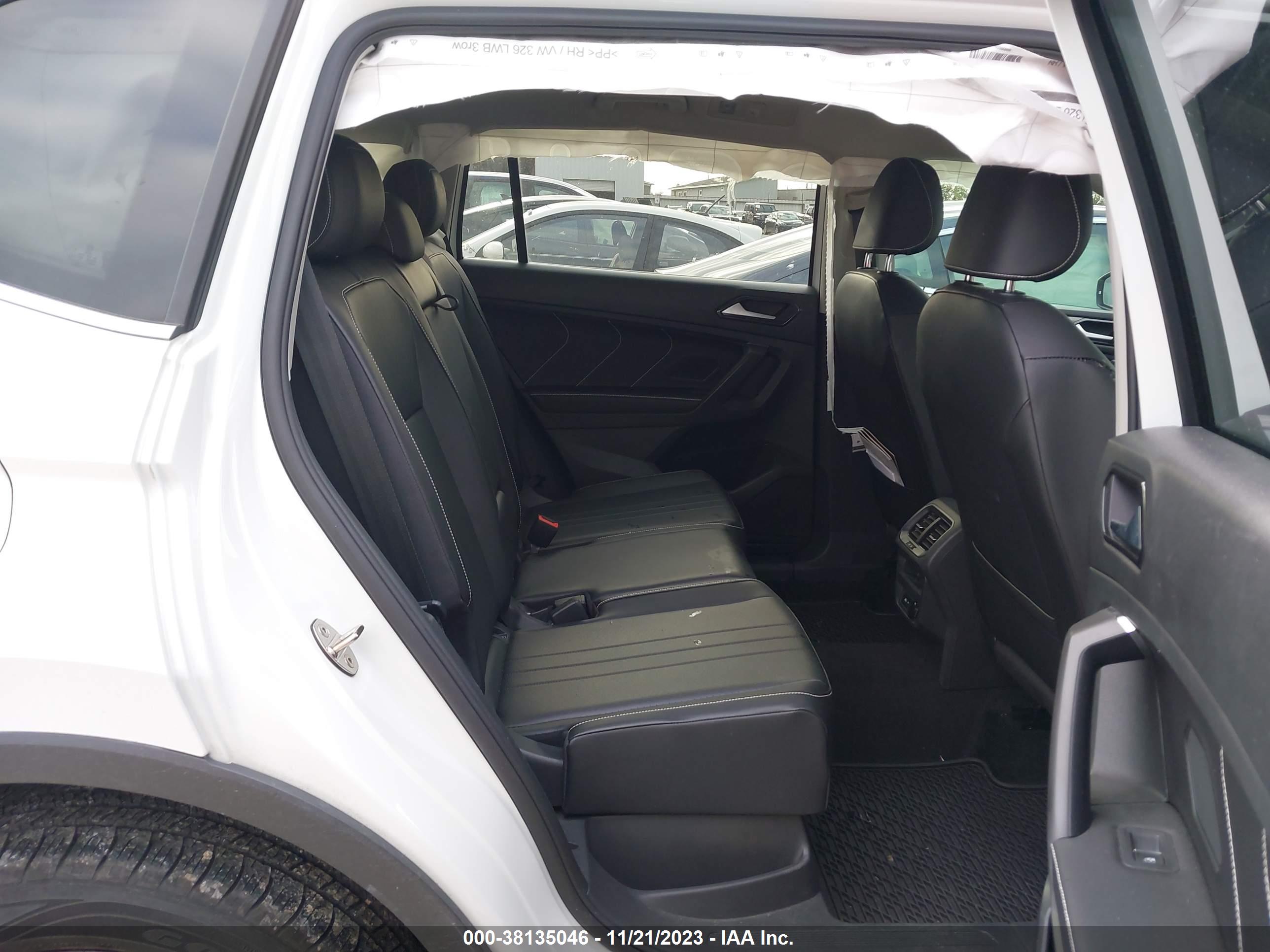 VOLKSWAGEN TIGUAN image 8