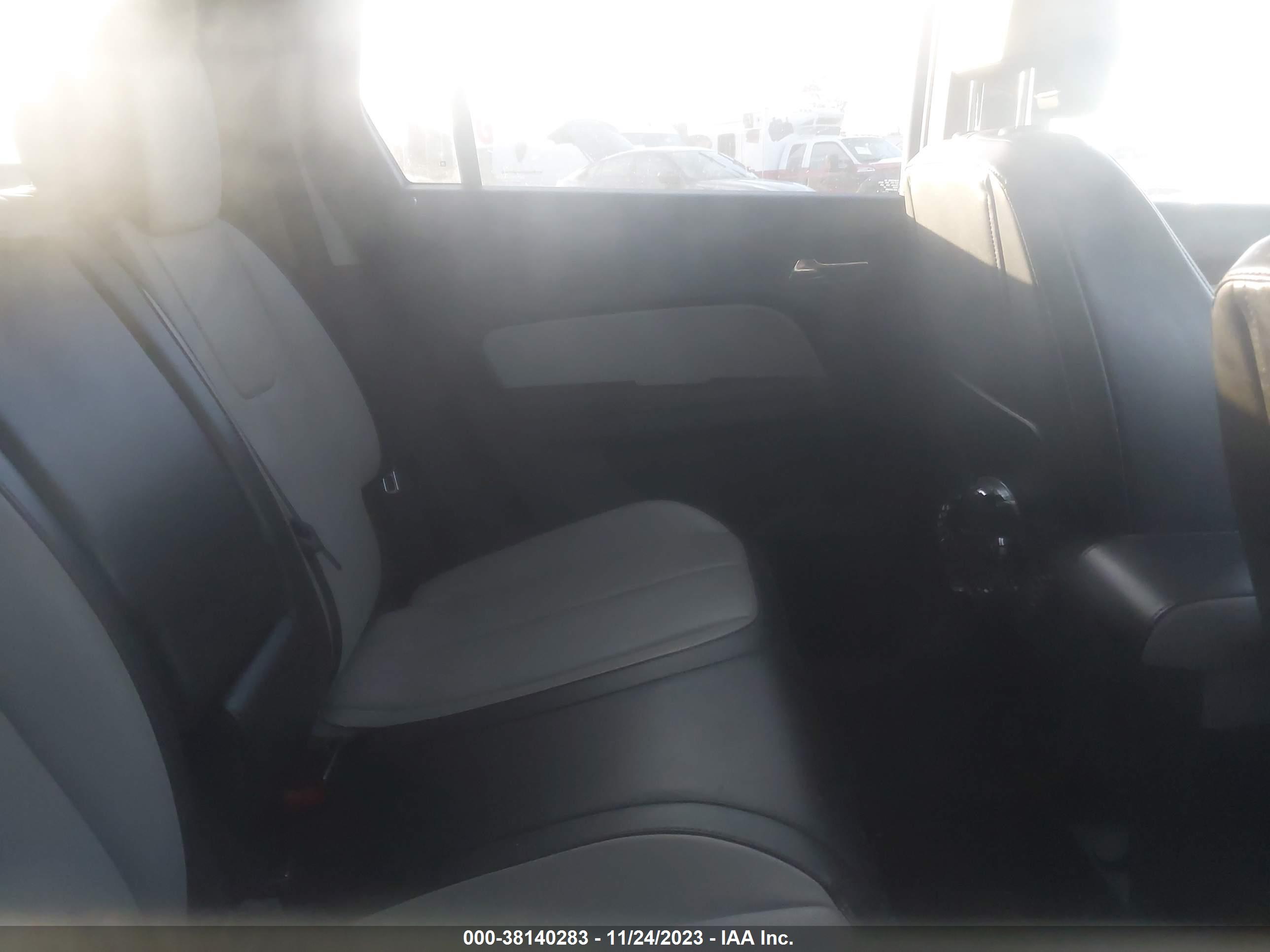 GMC TERRAIN image 8