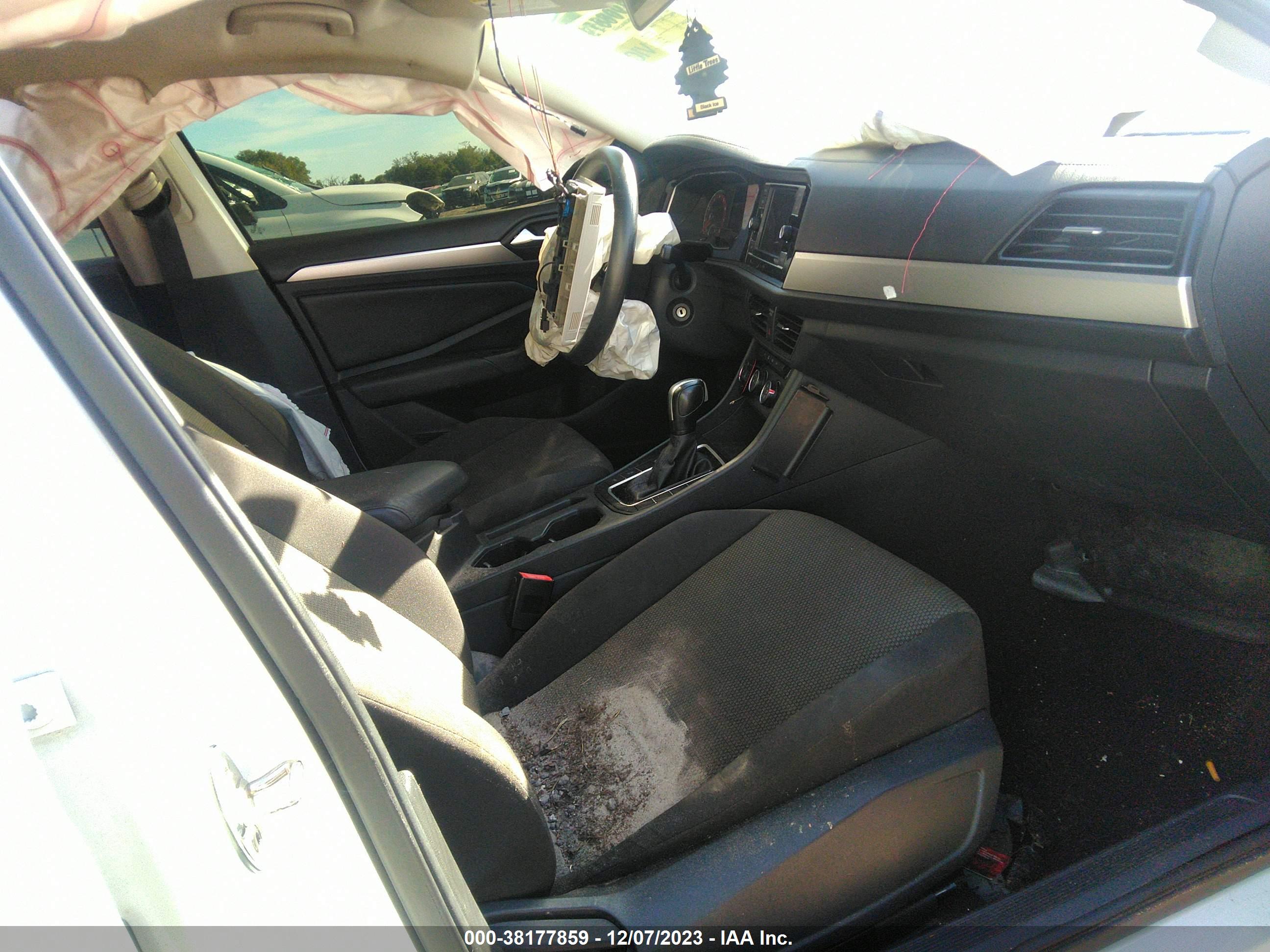 VOLKSWAGEN JETTA image 5