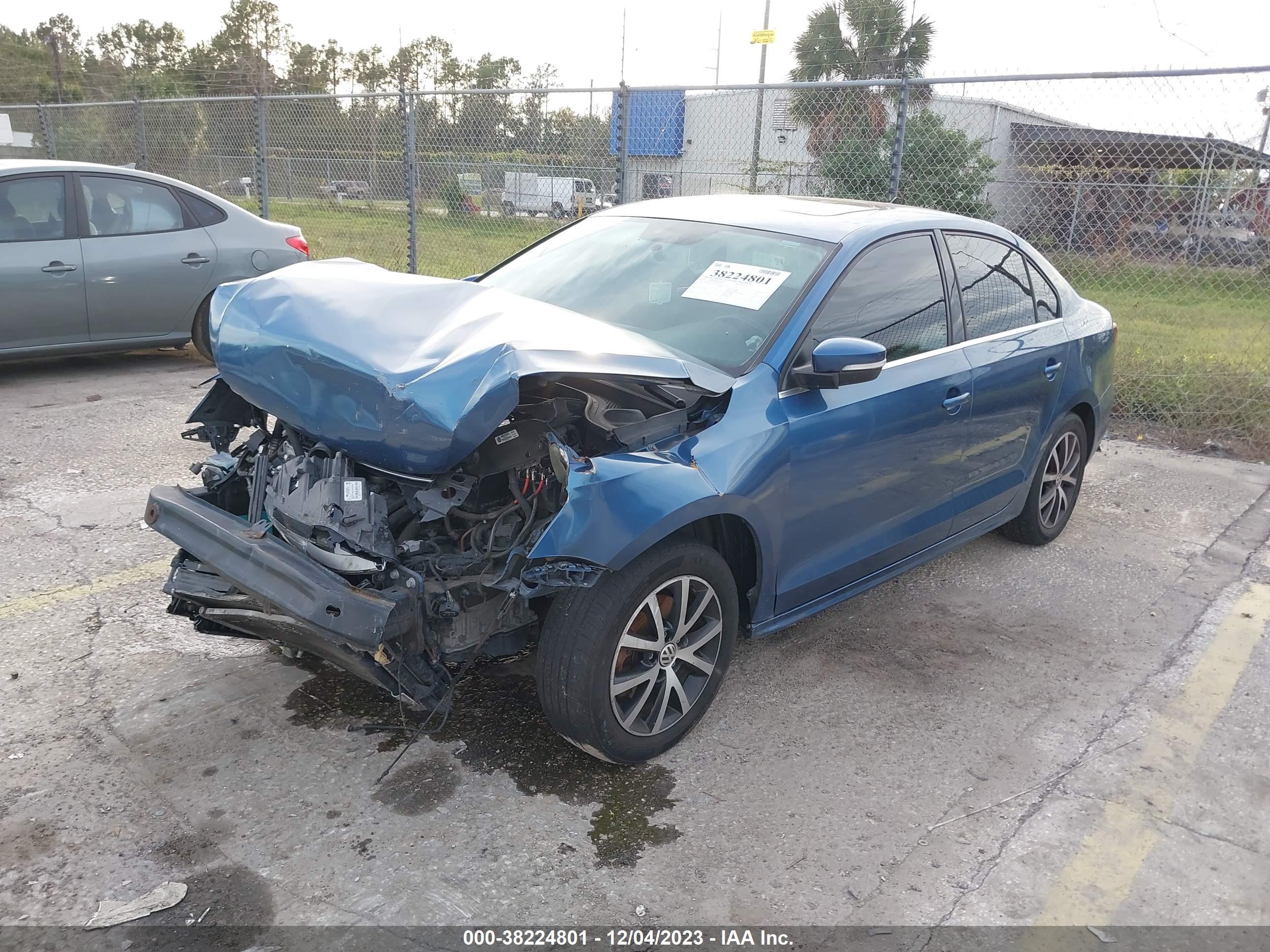 VOLKSWAGEN JETTA image 2