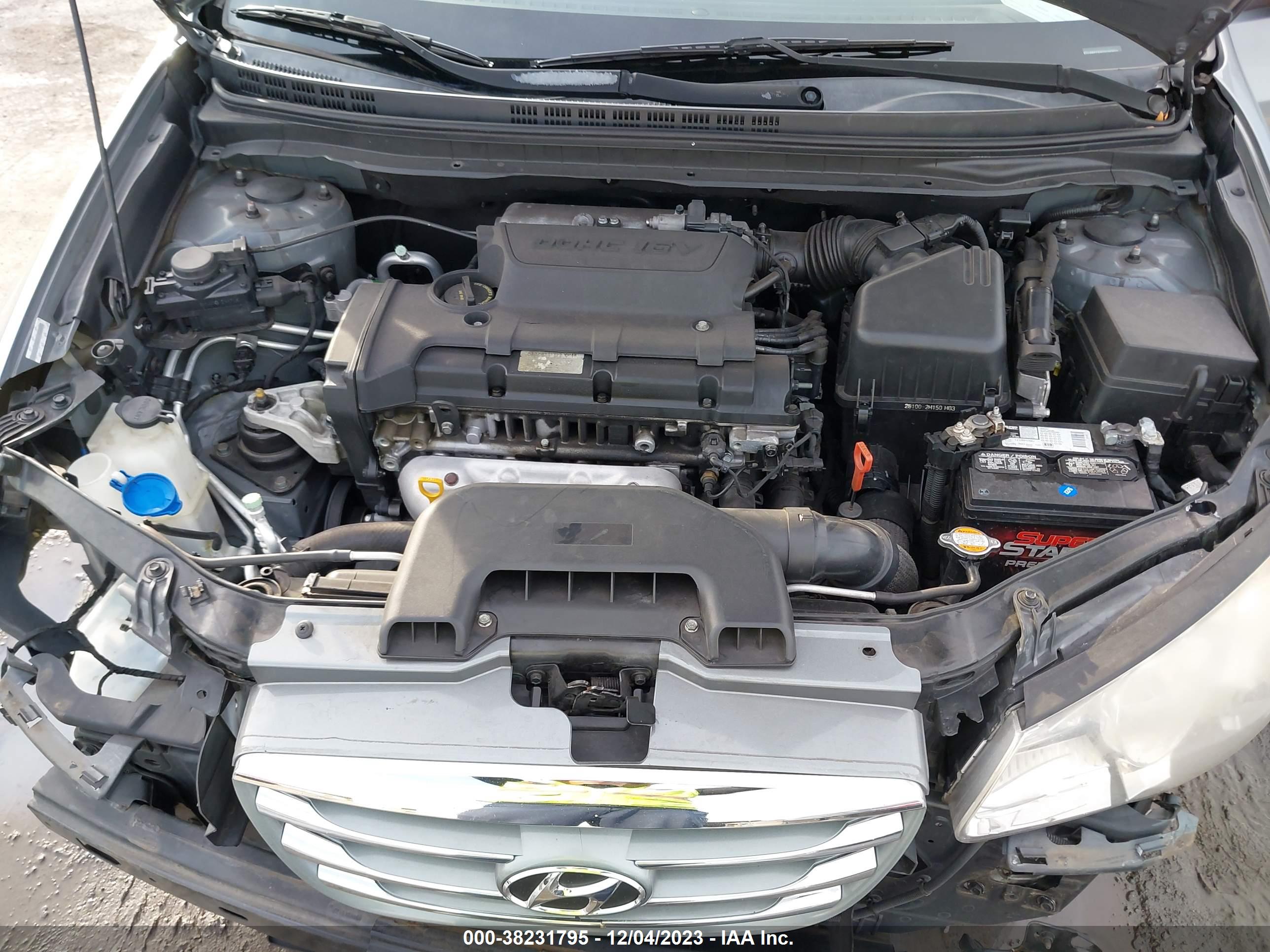 HYUNDAI ELANTRA image 10