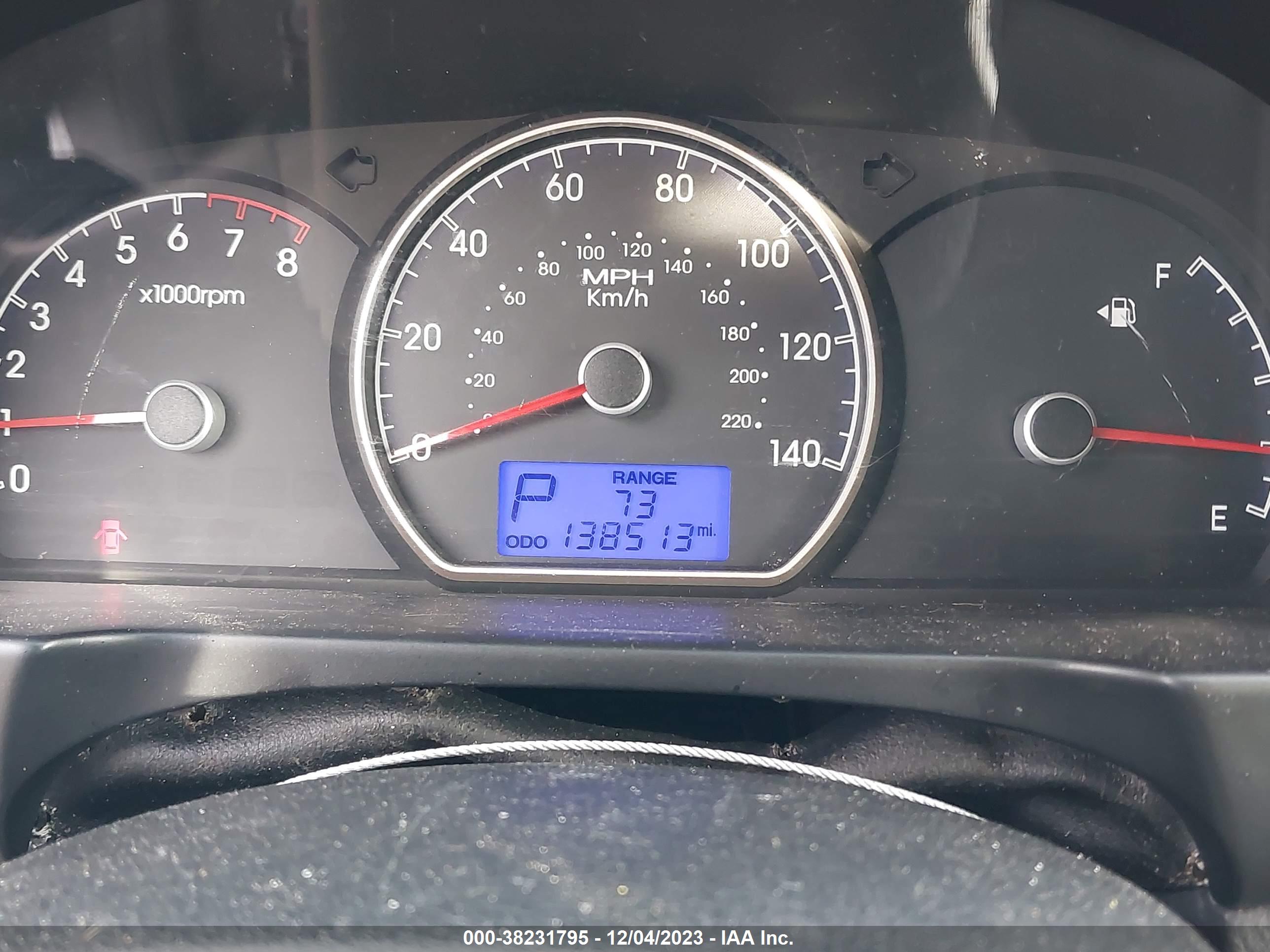HYUNDAI ELANTRA image 7