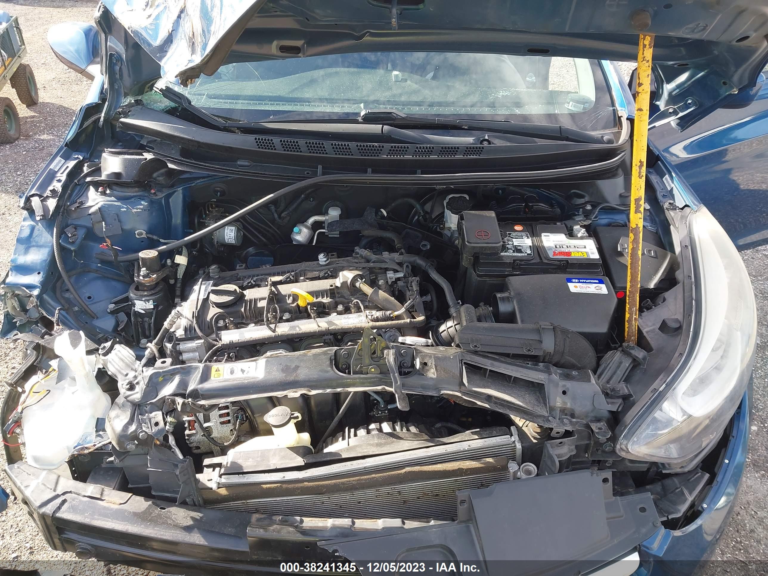 HYUNDAI ELANTRA image 10
