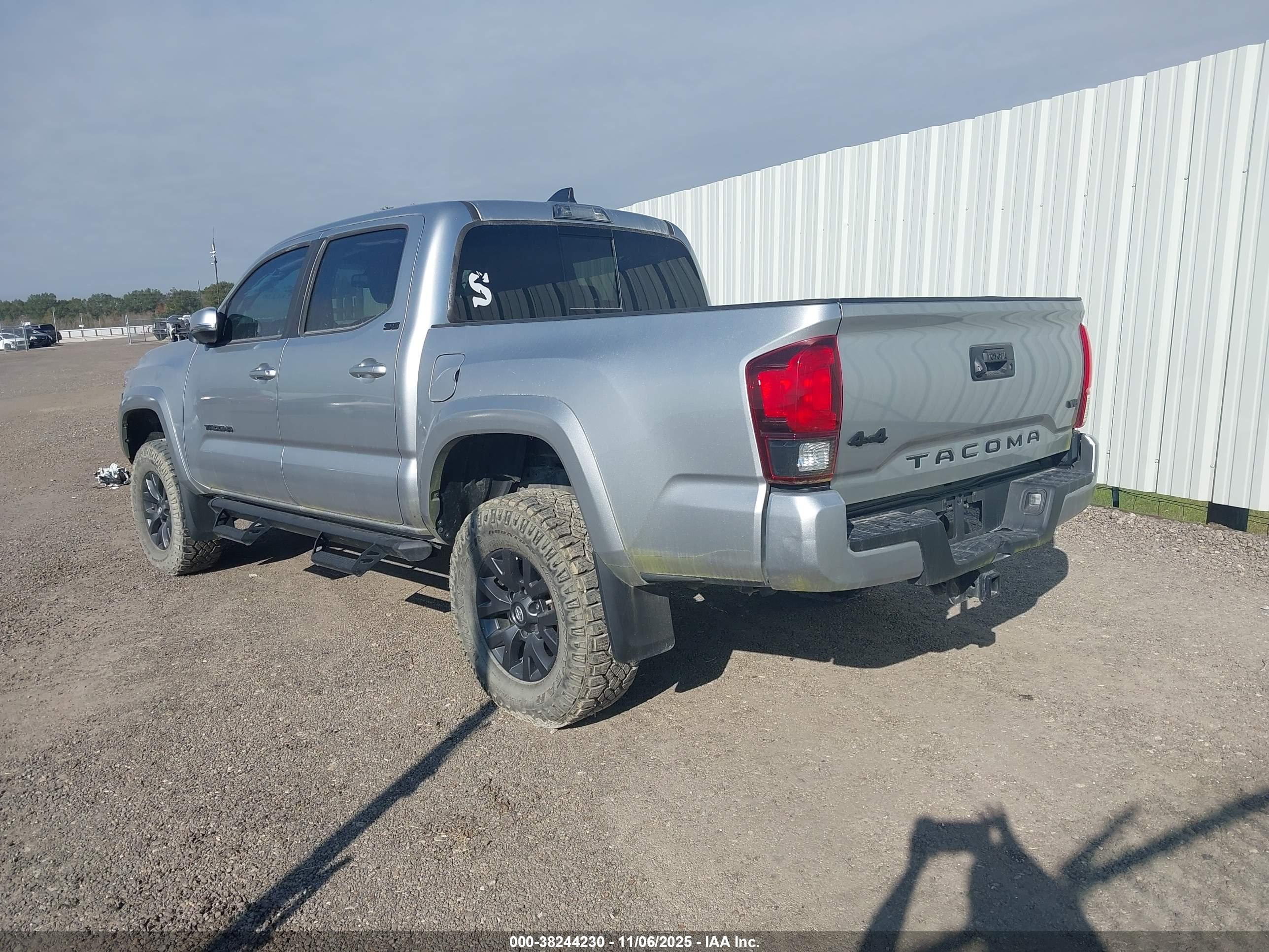 TOYOTA TACOMA image 3