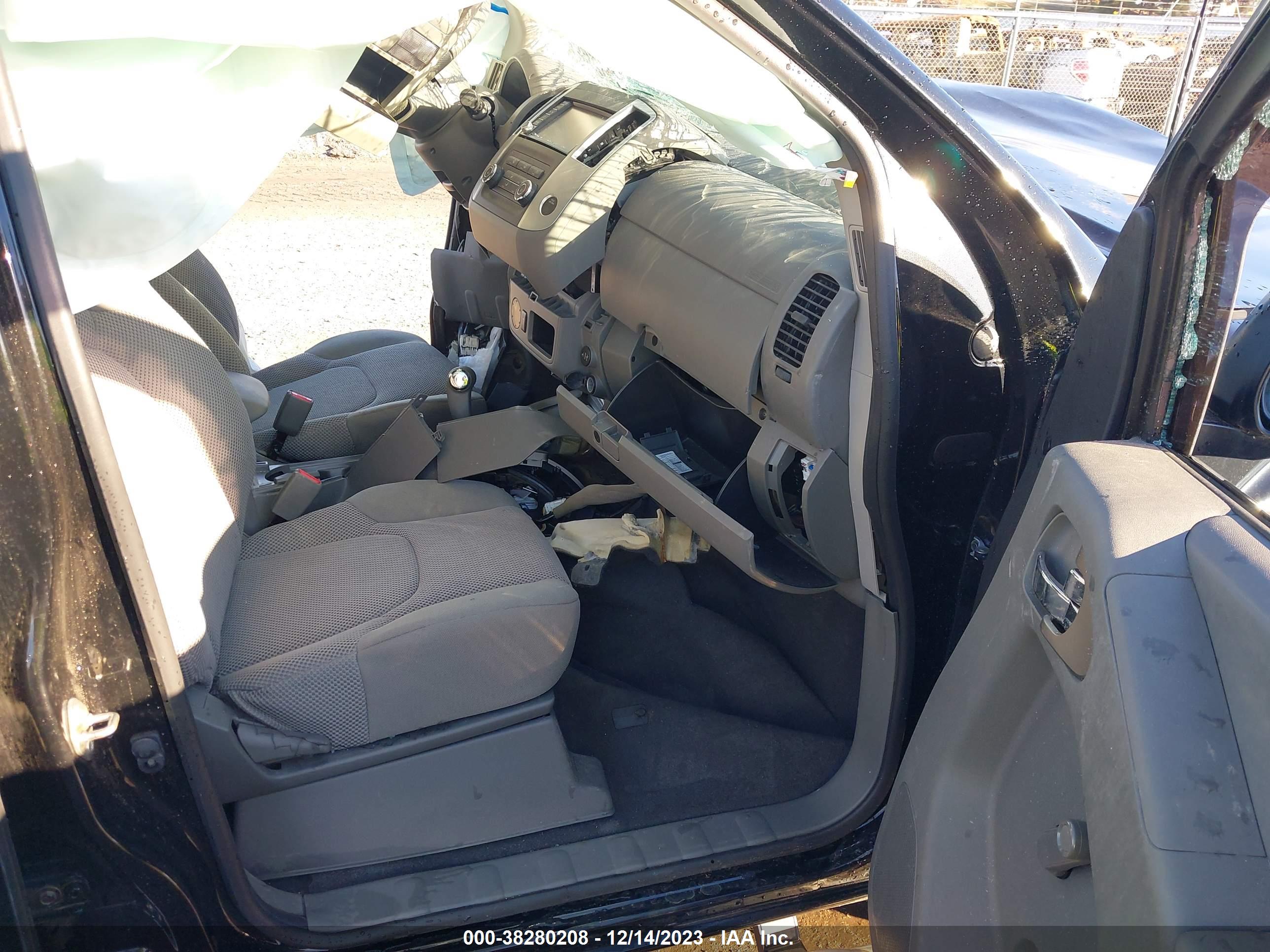 NISSAN FRONTIER image 5