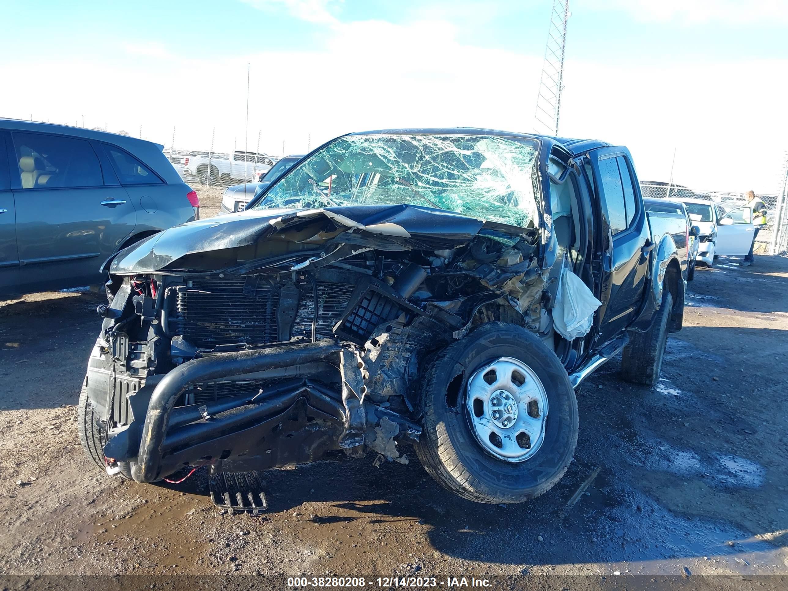 NISSAN FRONTIER image 6