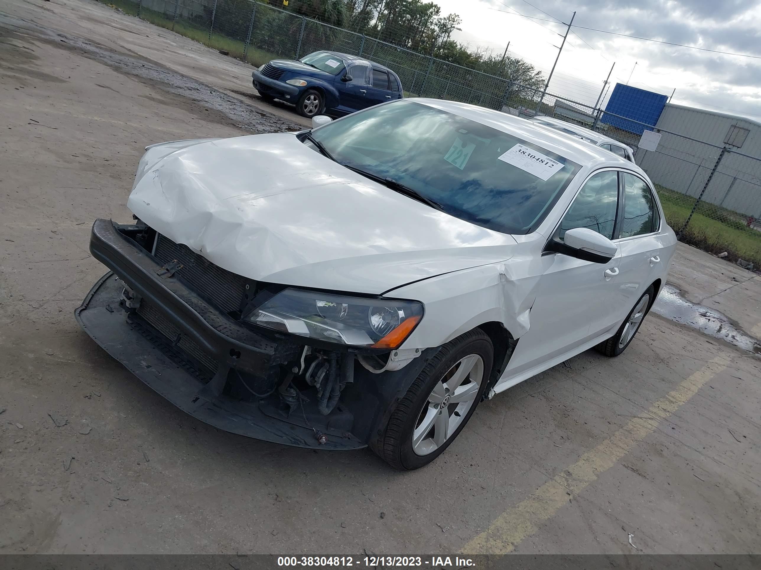 VOLKSWAGEN PASSAT image 2
