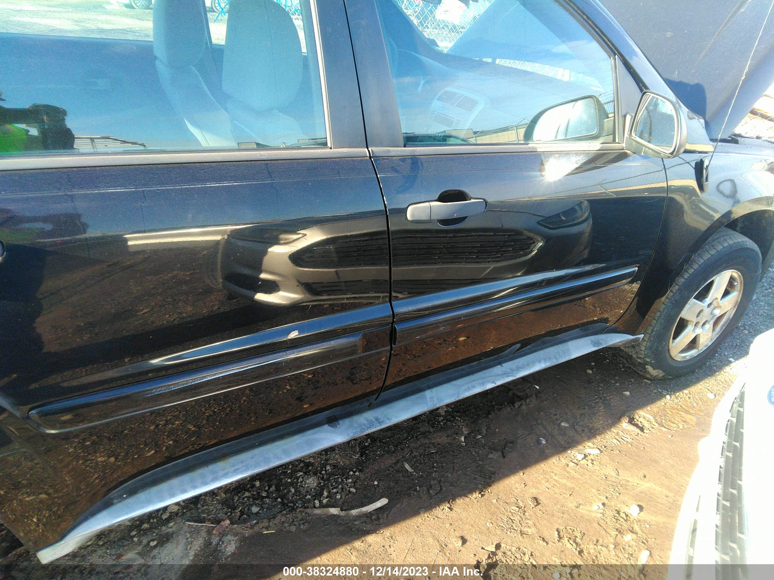 CHEVROLET EQUINOX image 6