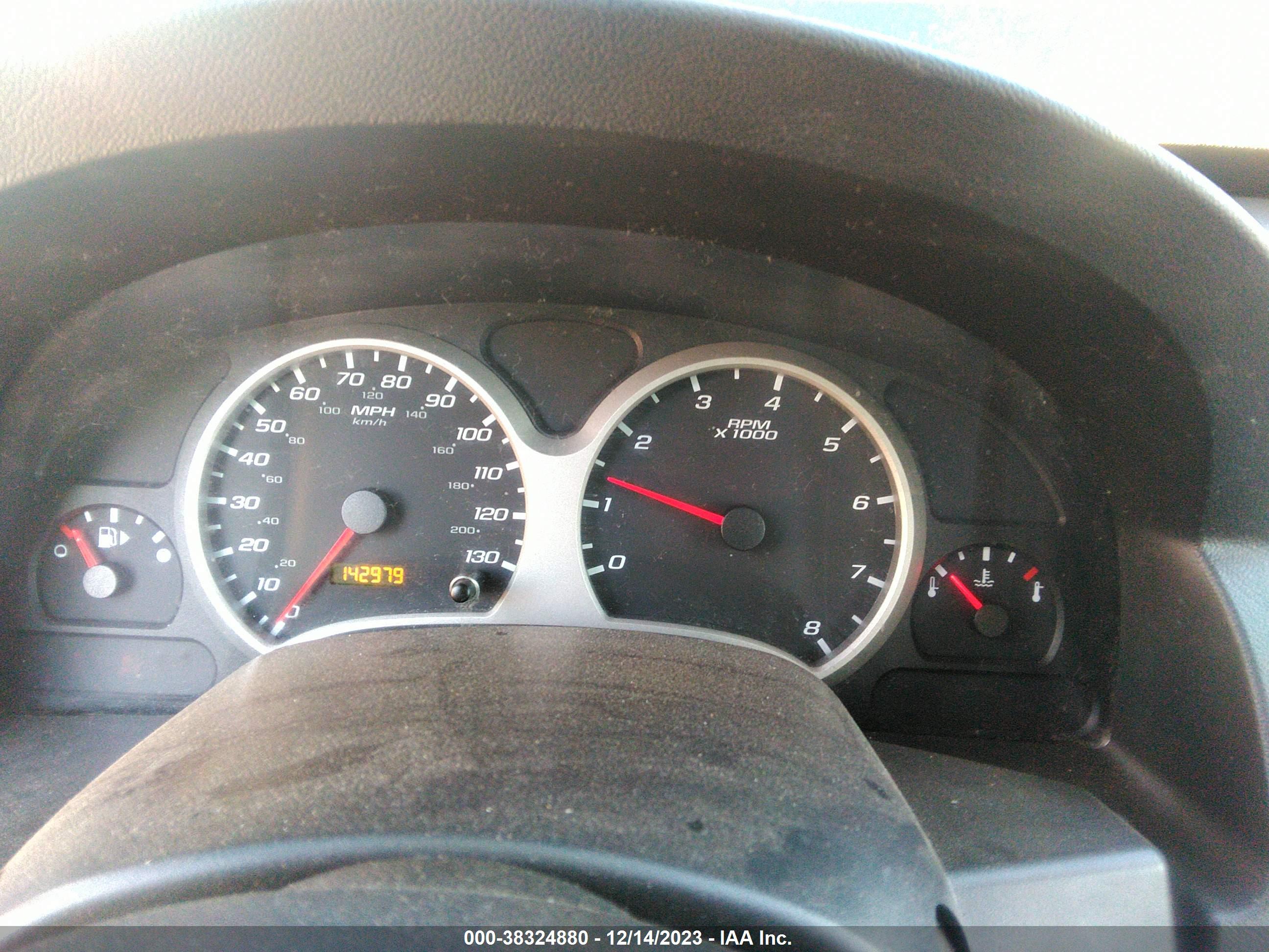 CHEVROLET EQUINOX image 7