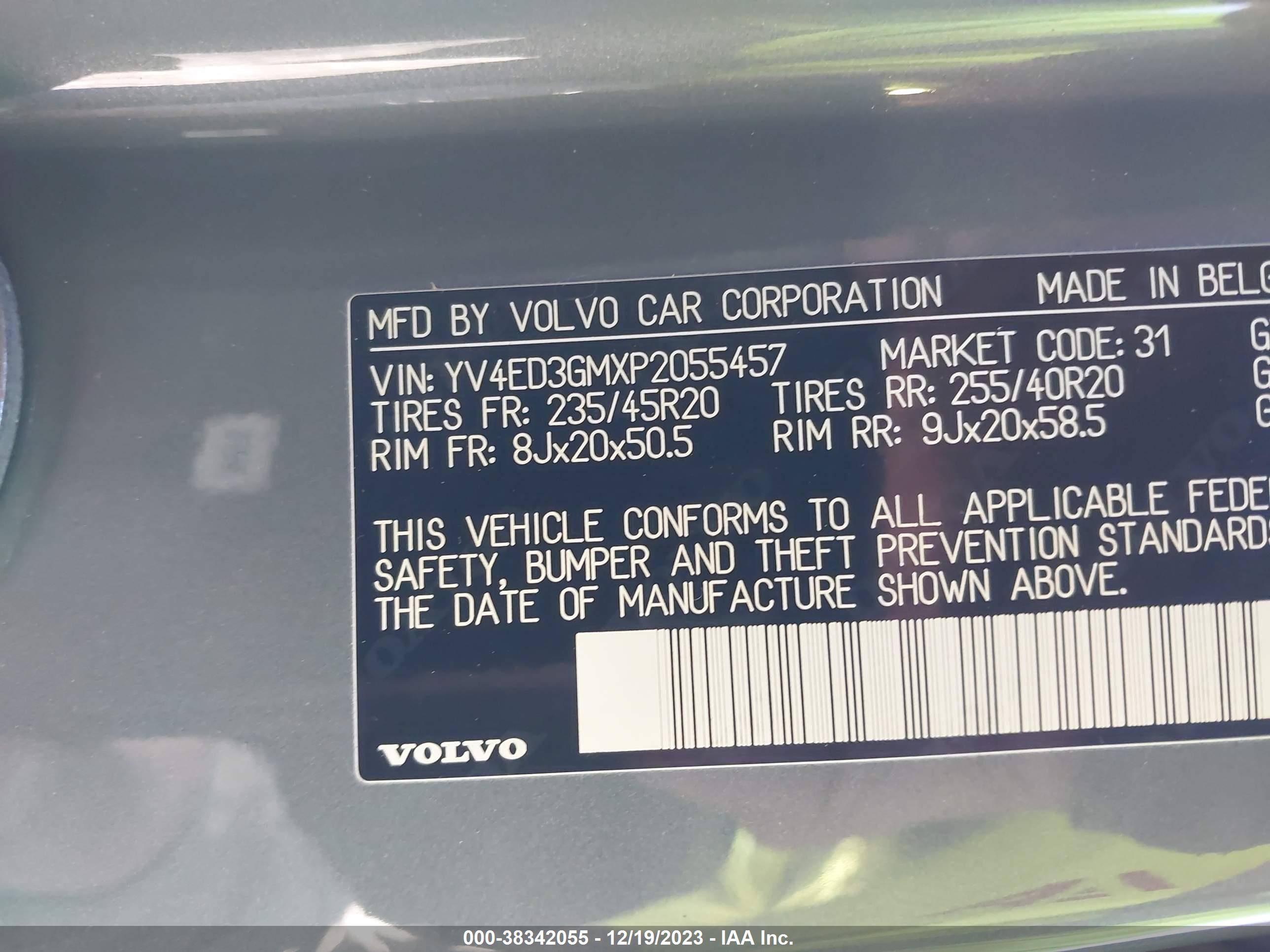 VOLVO C40 image 9