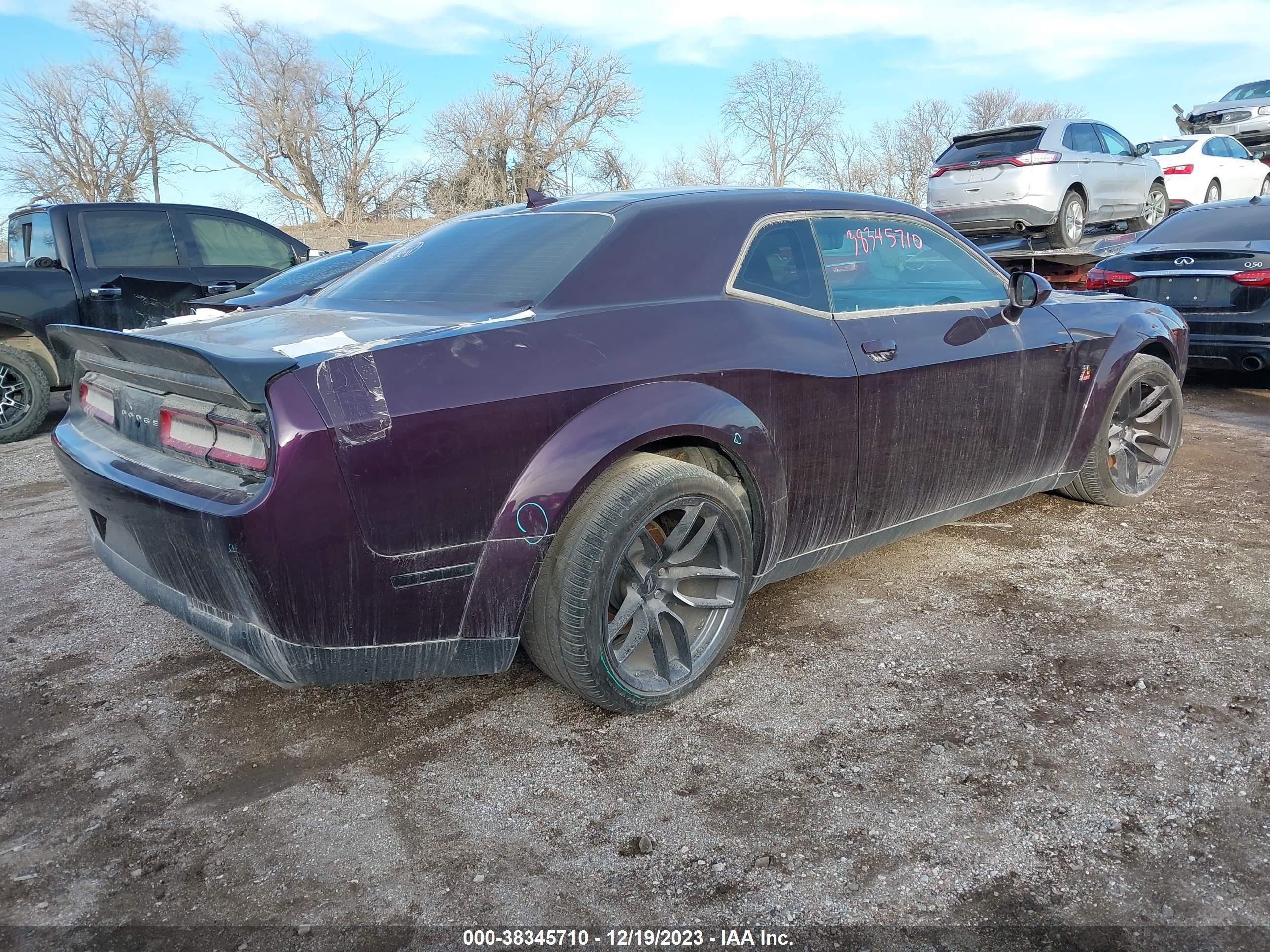 DODGE CHALLENGER image 4