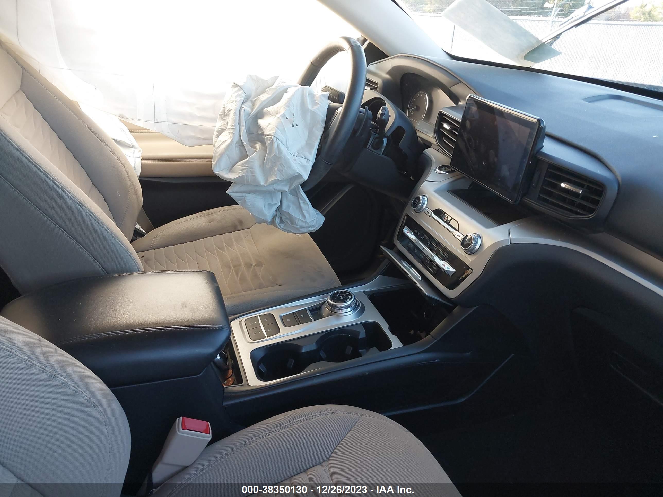 FORD EXPLORER image 5