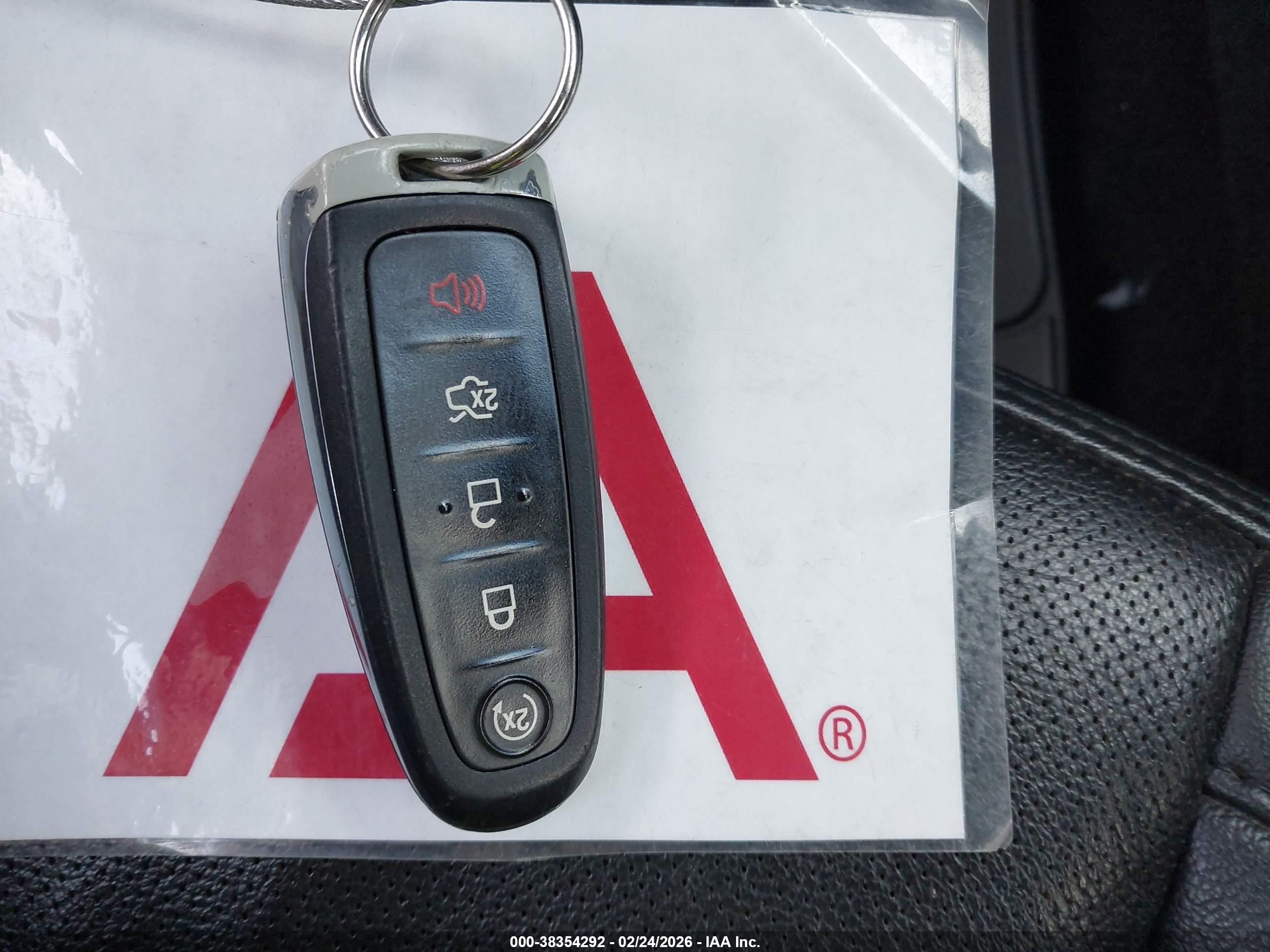 LINCOLN MKS image 11