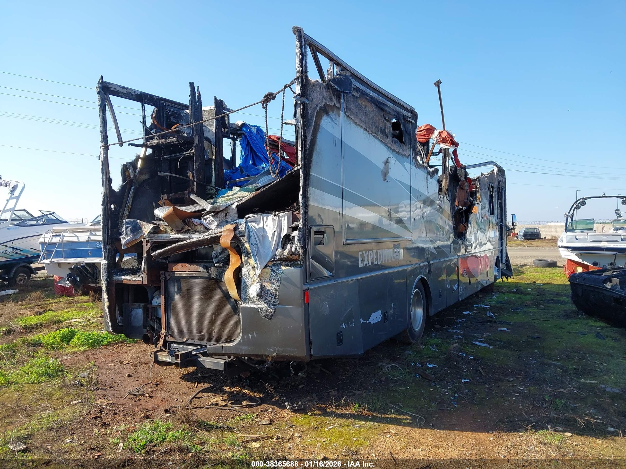 FREIGHTLINER CHASSIS image 4