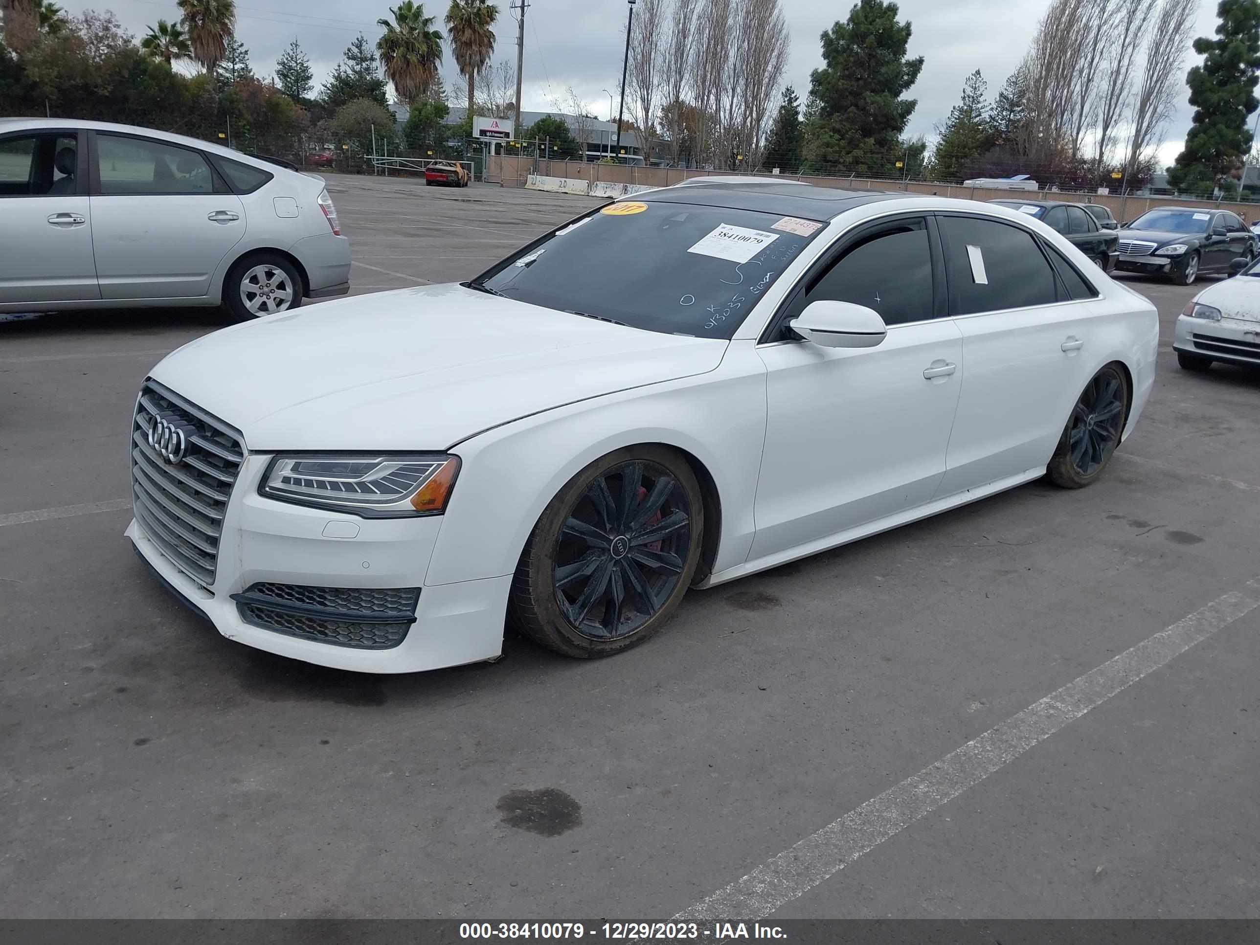 AUDI A8 image 2